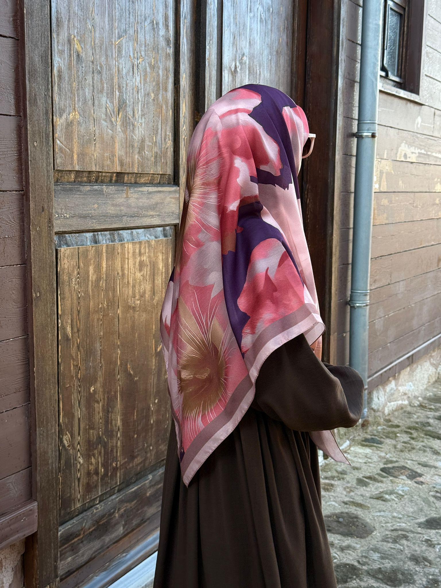 Pamuklu Flora Desen Eşarp-Mürdüm
