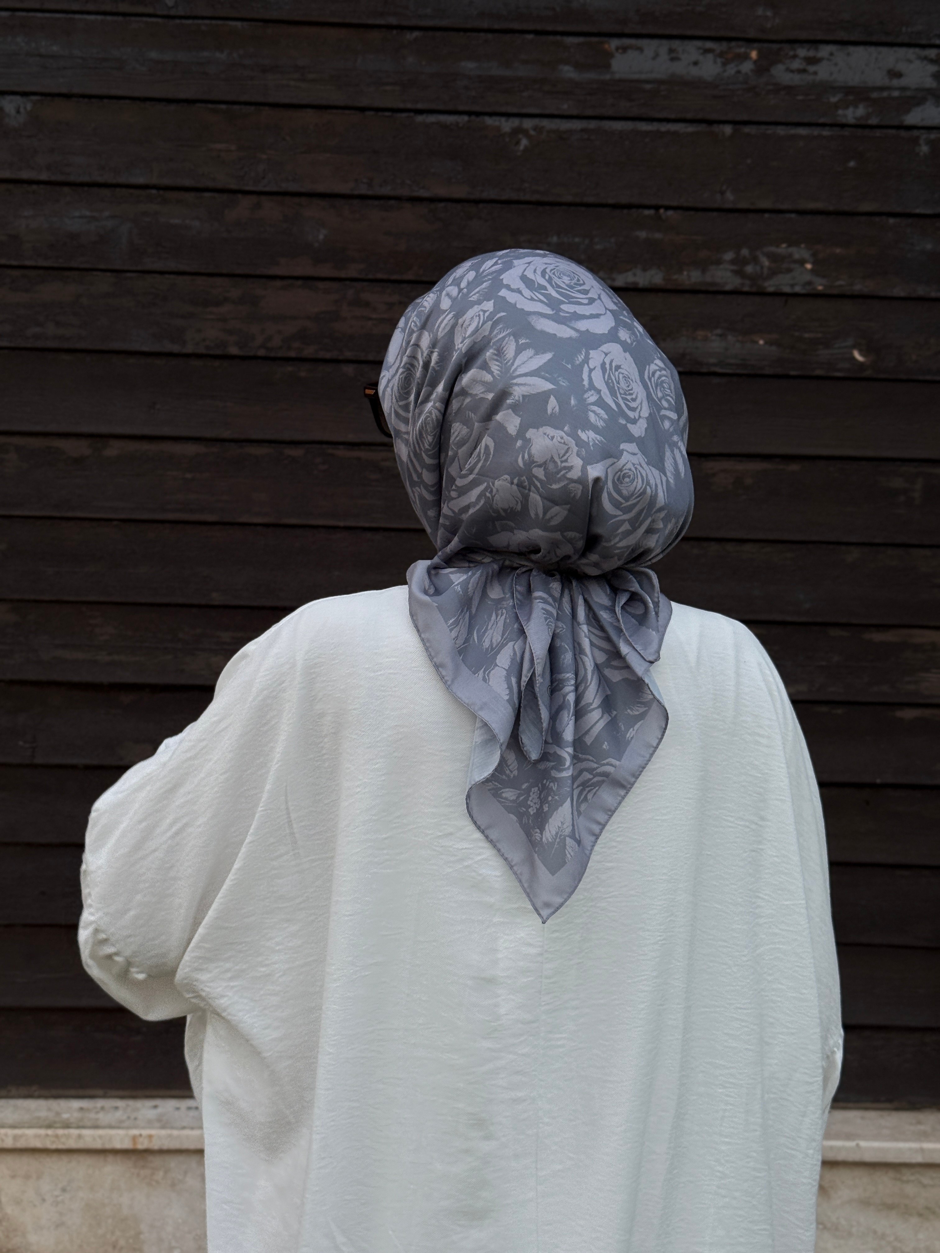 Pamuklu Soft Roza Desen Eşarp-Gri
