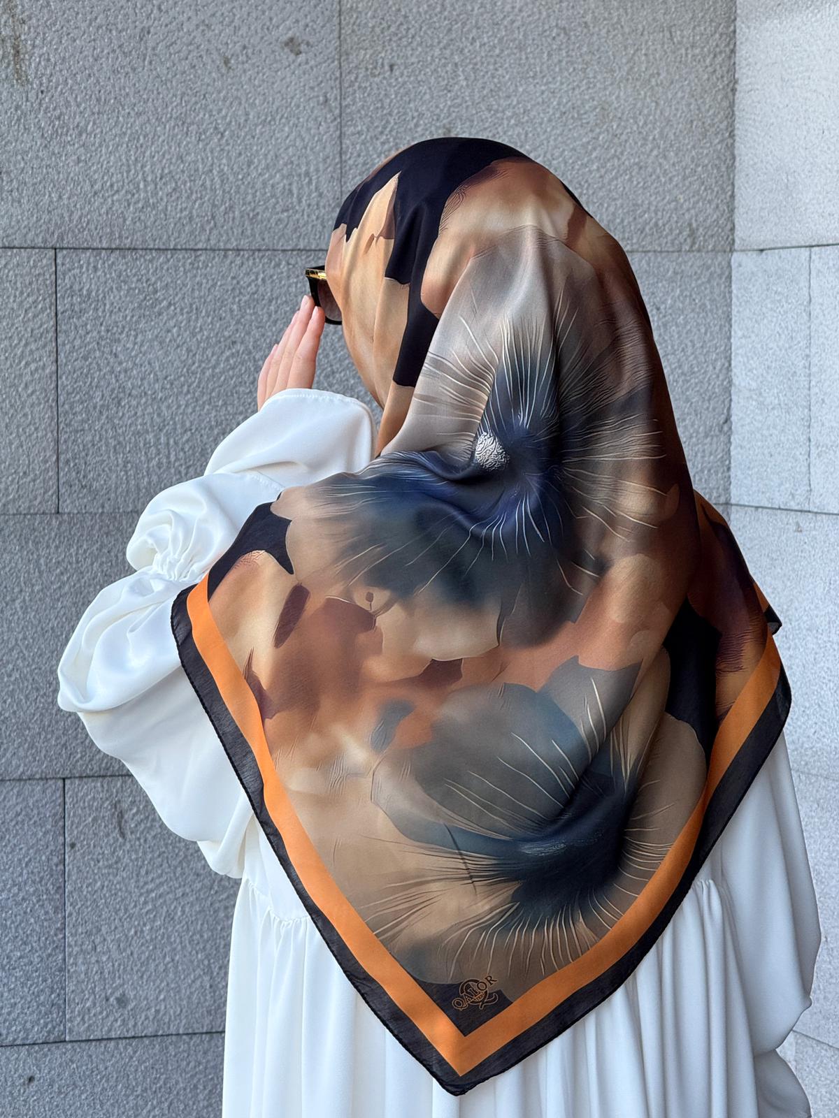 Pamuklu Flora Desen Eşarp-Siyah/Gold