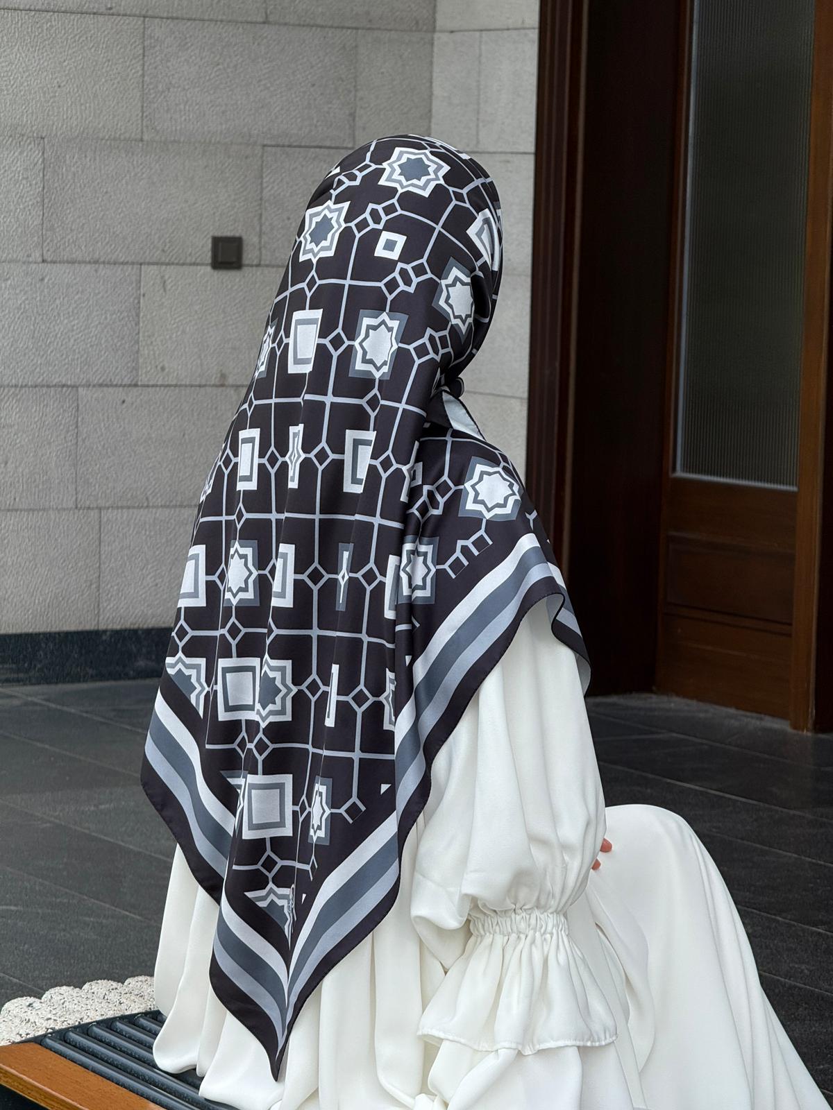 İpeksi Twil Monogram Eşarp-Siyah