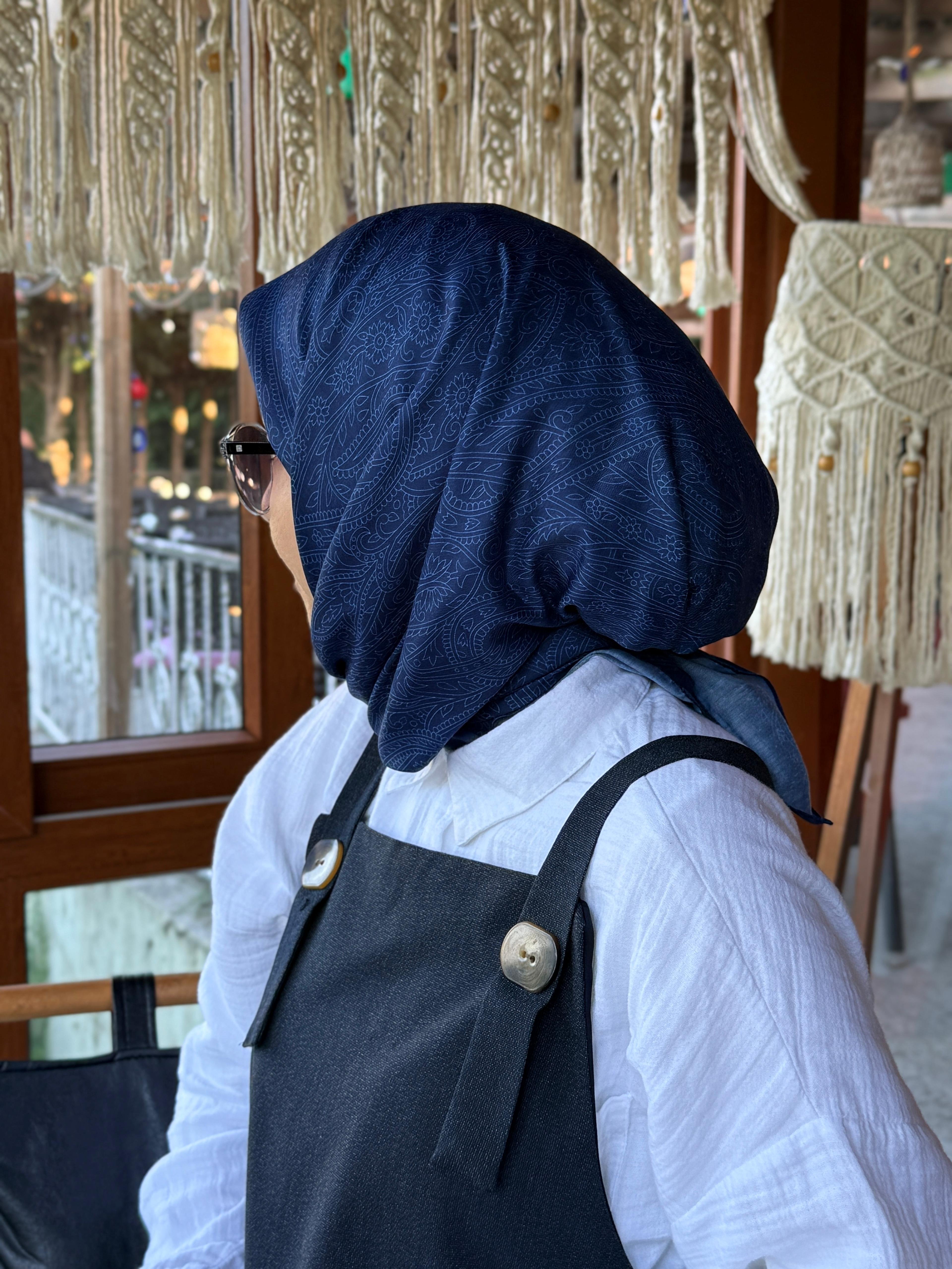 Pamuklu Soft İnci Desen Eşarp-Lacivert