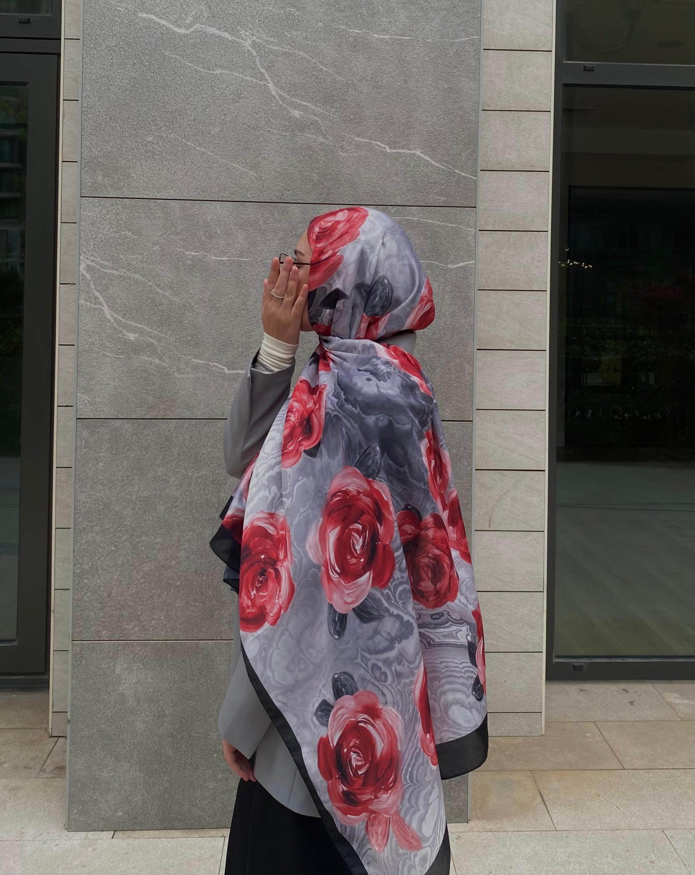 Pamuklu Rose Desen Şal-Siyah/Kırmızı