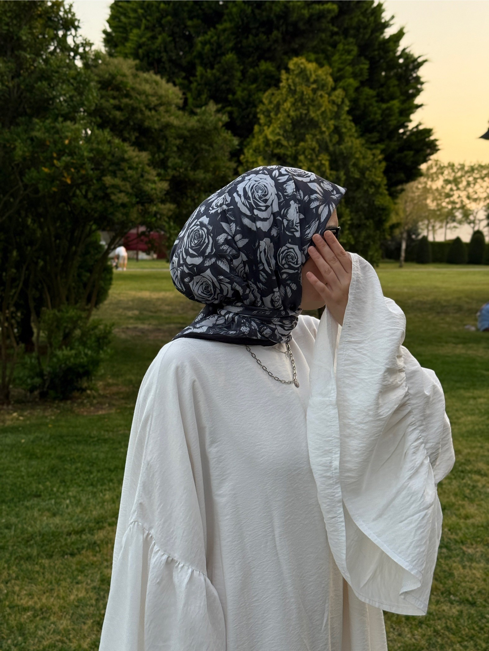 Pamuklu Soft Roza Desen Eşarp-Siyah/Antrasit