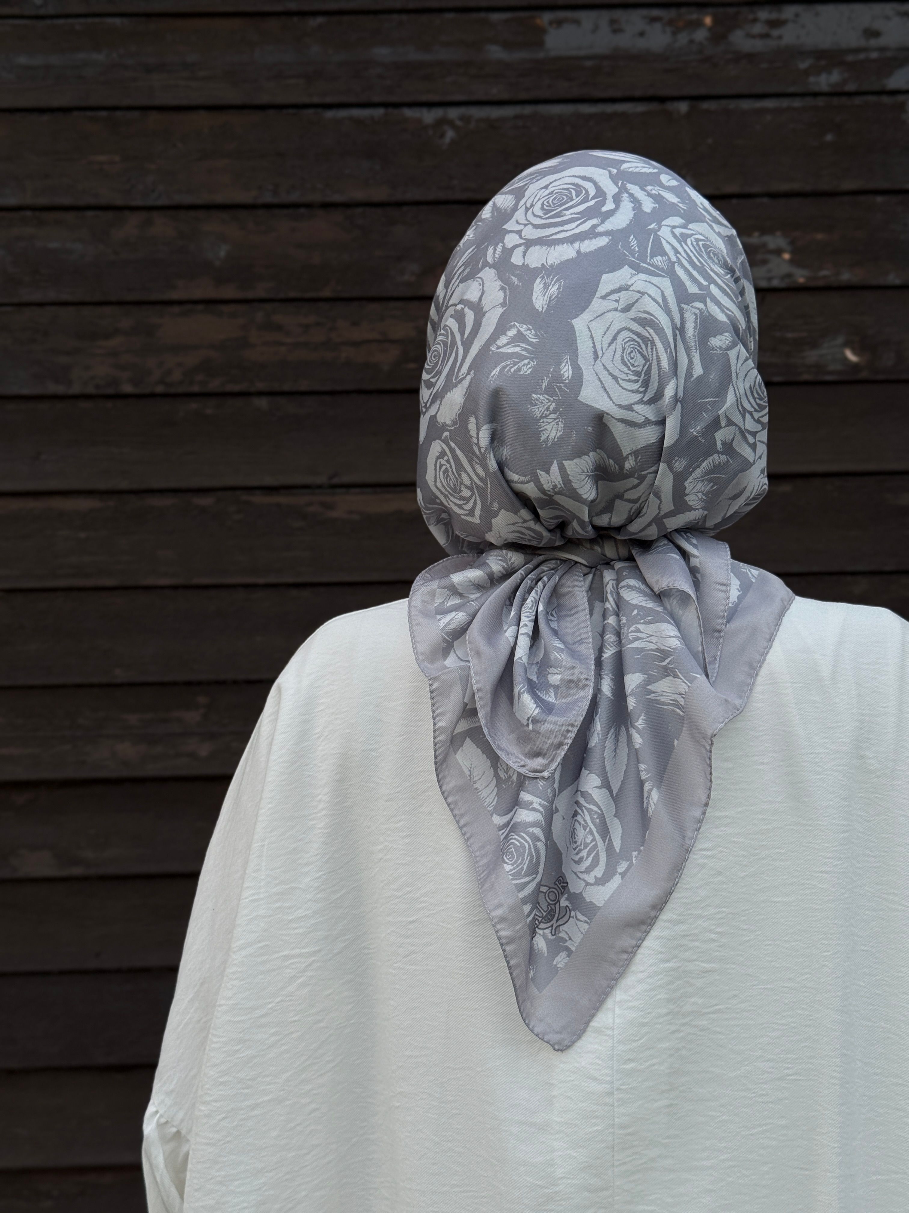 Pamuklu Soft Roza Desen Eşarp-Gümüş