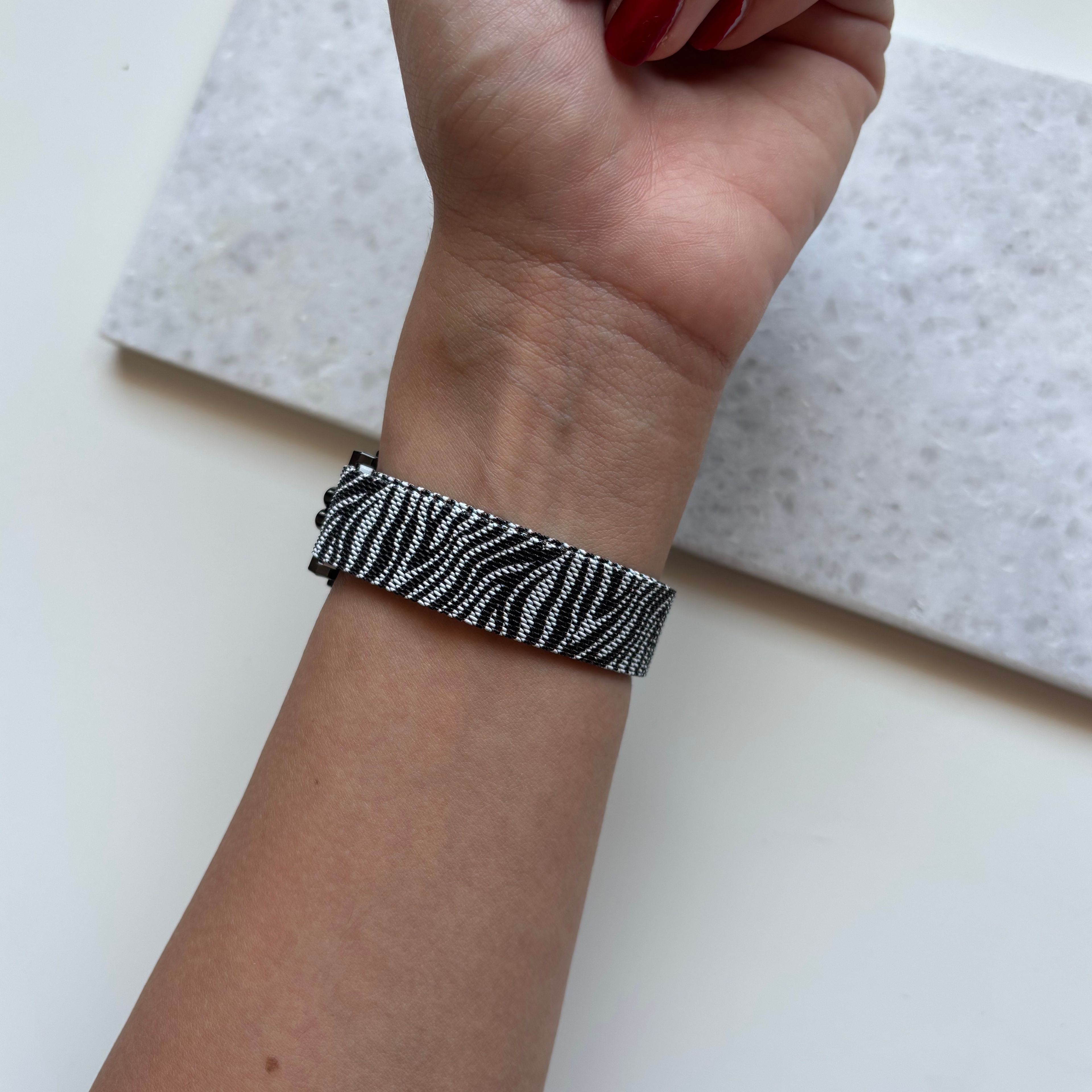Mıknatıslı Diamond Zebra Kordon