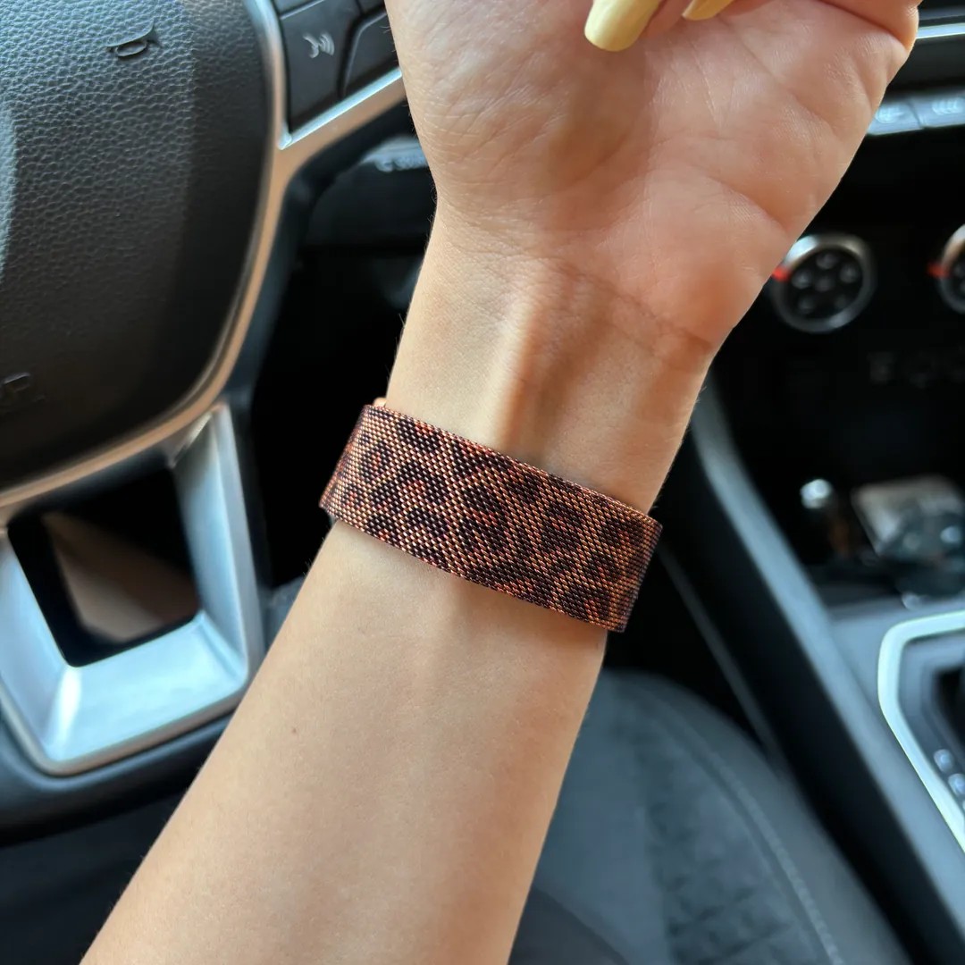 Leopar Desen Mıknatıslı Kordon