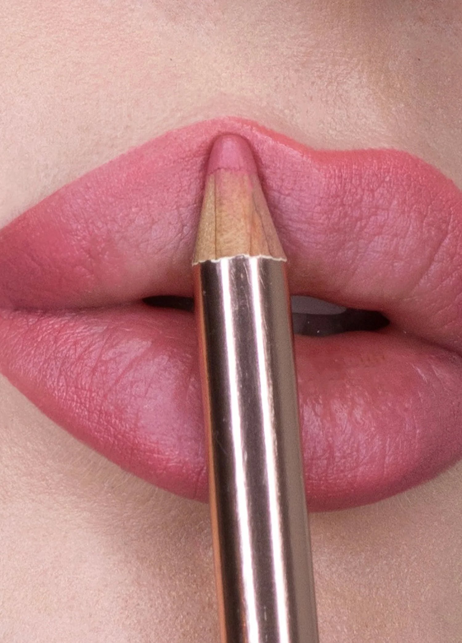 Kiss Marker Dudak Kalemi 02 Pembe Nude 1,45 gr
