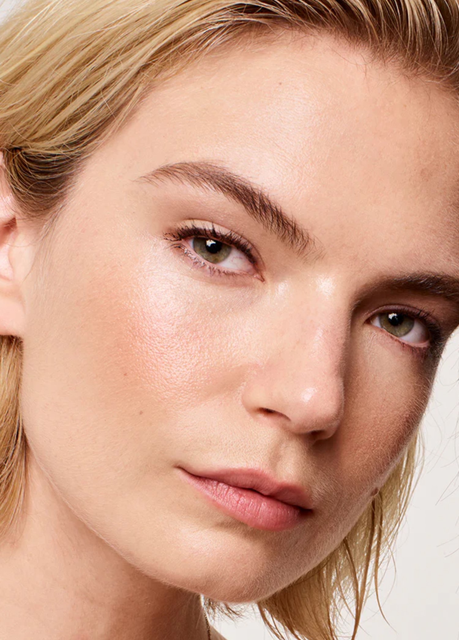 ReEvolve Natural Finish Liquid Foundation 11
