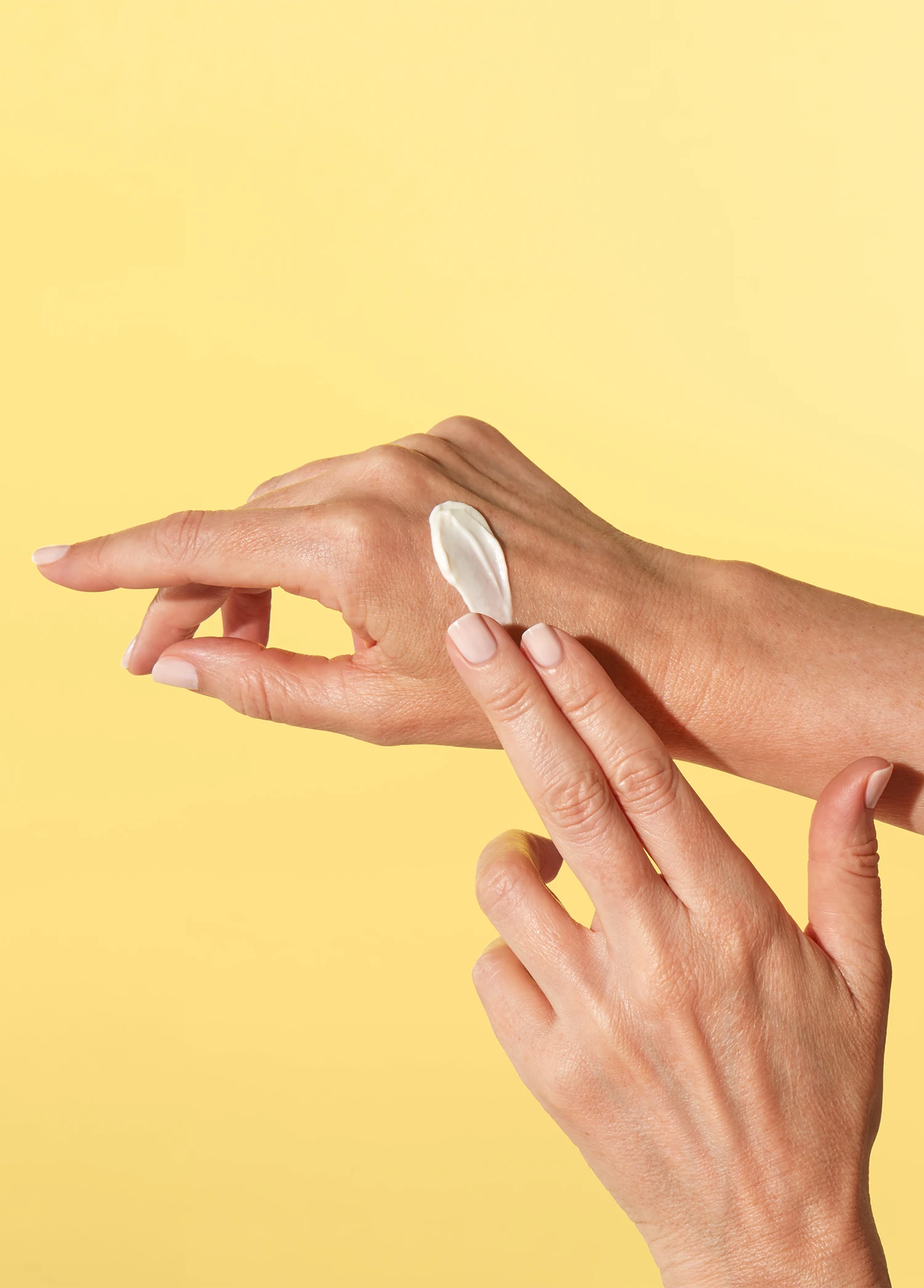 Crepe Control Aydınlatıcı ve Sıkılaştırıcı El Kremi 50 ml