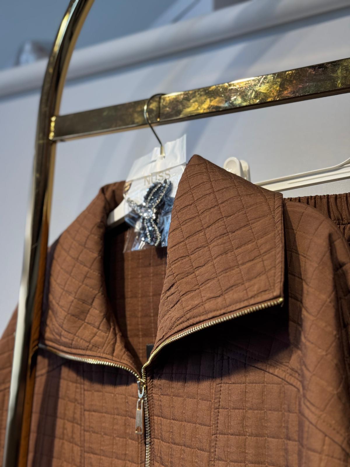 NUSS Kabartma Kumaş Ceket Etek Takım