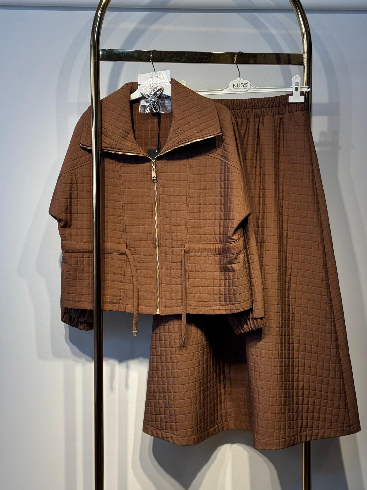 NUSS Kabartma Kumaş Ceket Etek Takım