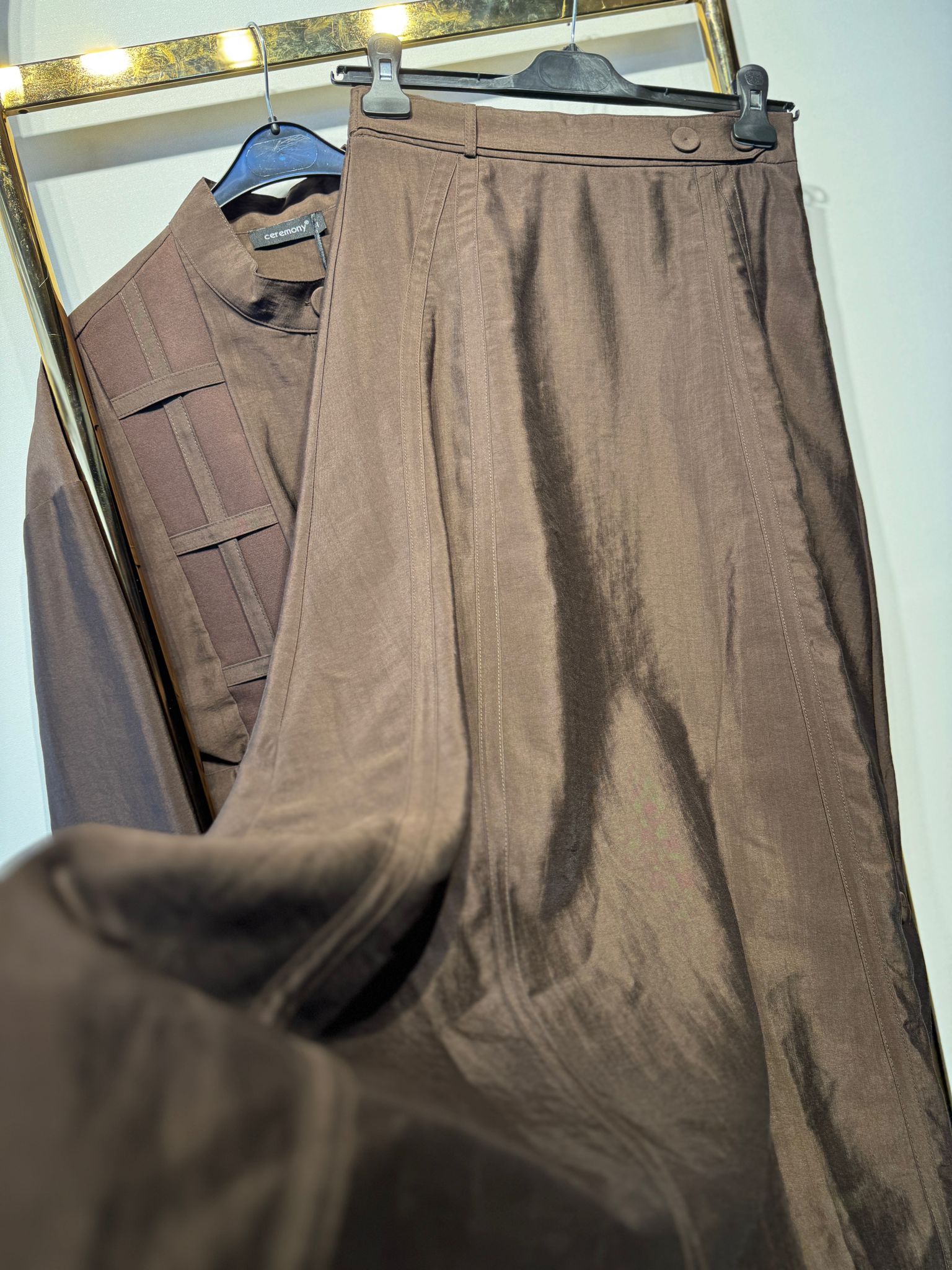 CEREMONY Ceketi Kafes Detaylı Eteğinin Yanları Düğme Detaylı Takım