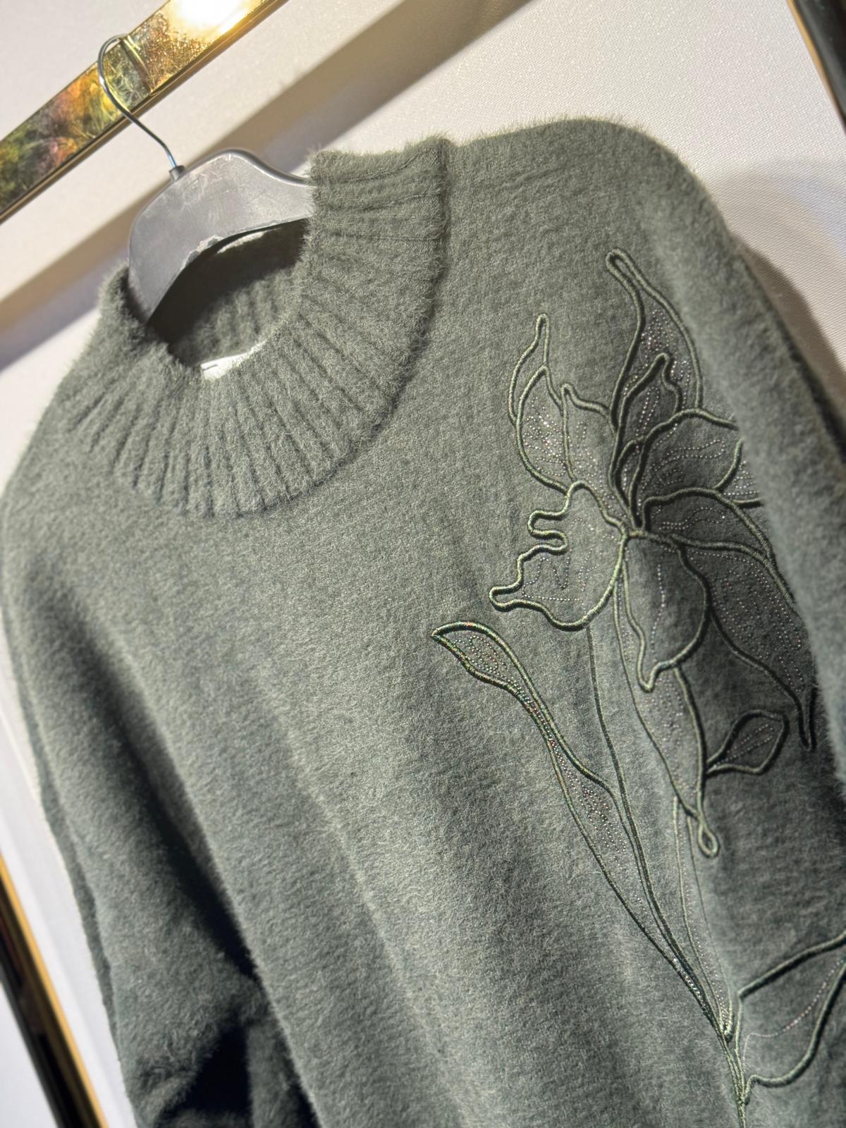 NUSS Nakış İşlemeli Angora Kazak