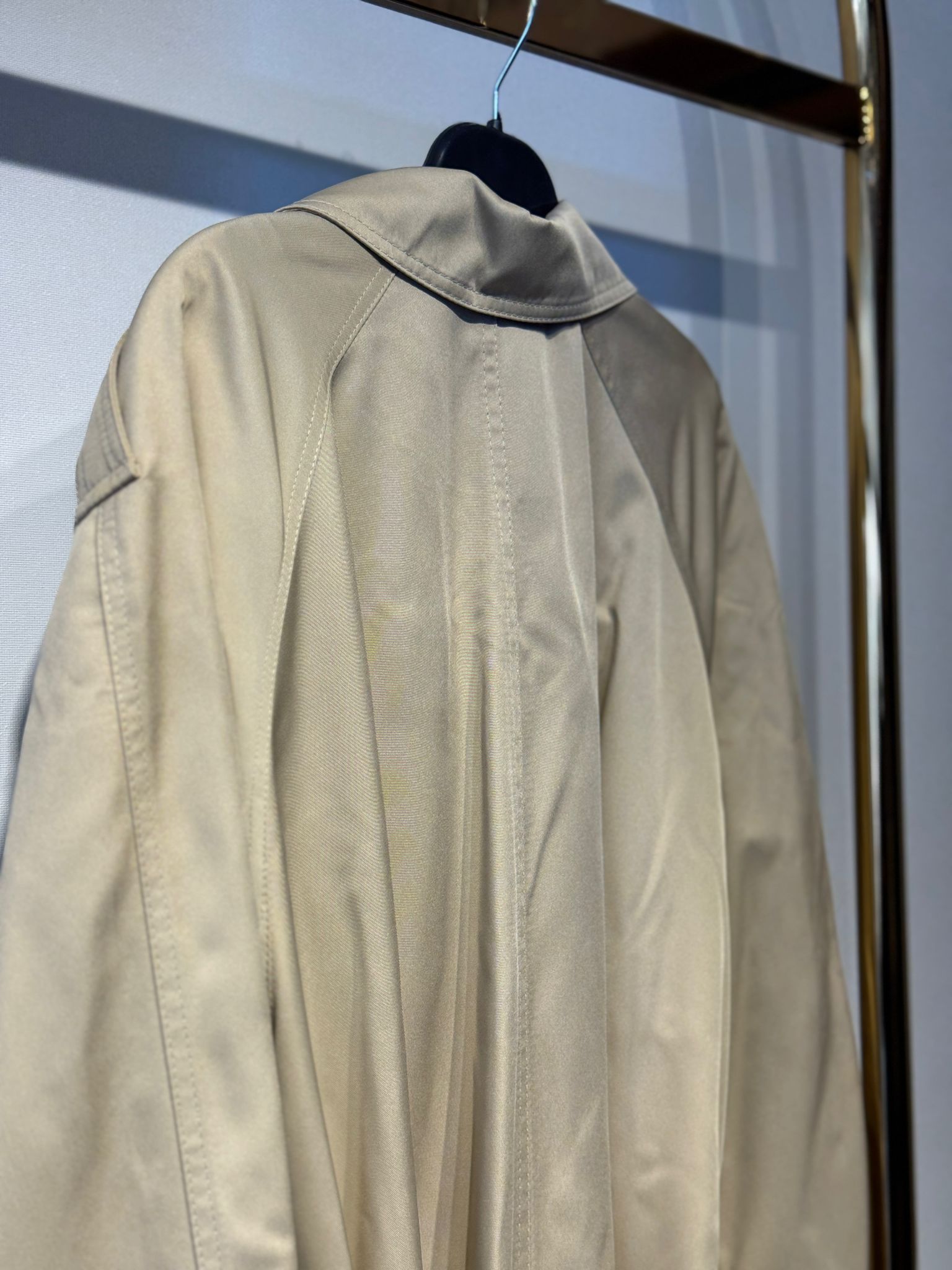 LİSA EXCLUSİVE Kemik Detaylı Uzun Tasarım Trenç