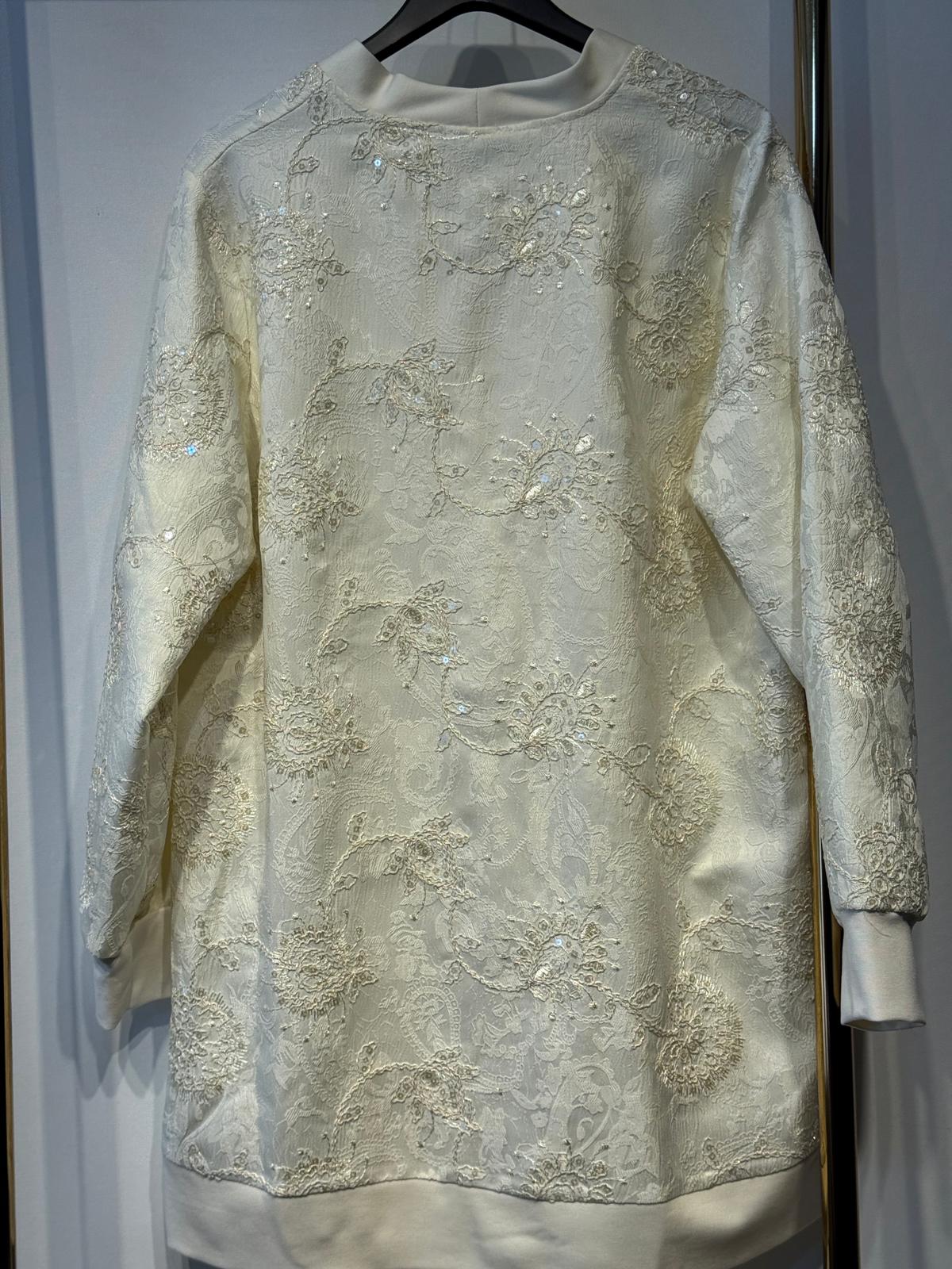 FUAT GÜRSEN Nakış İşlemeli V Yaka Tasarım Kap