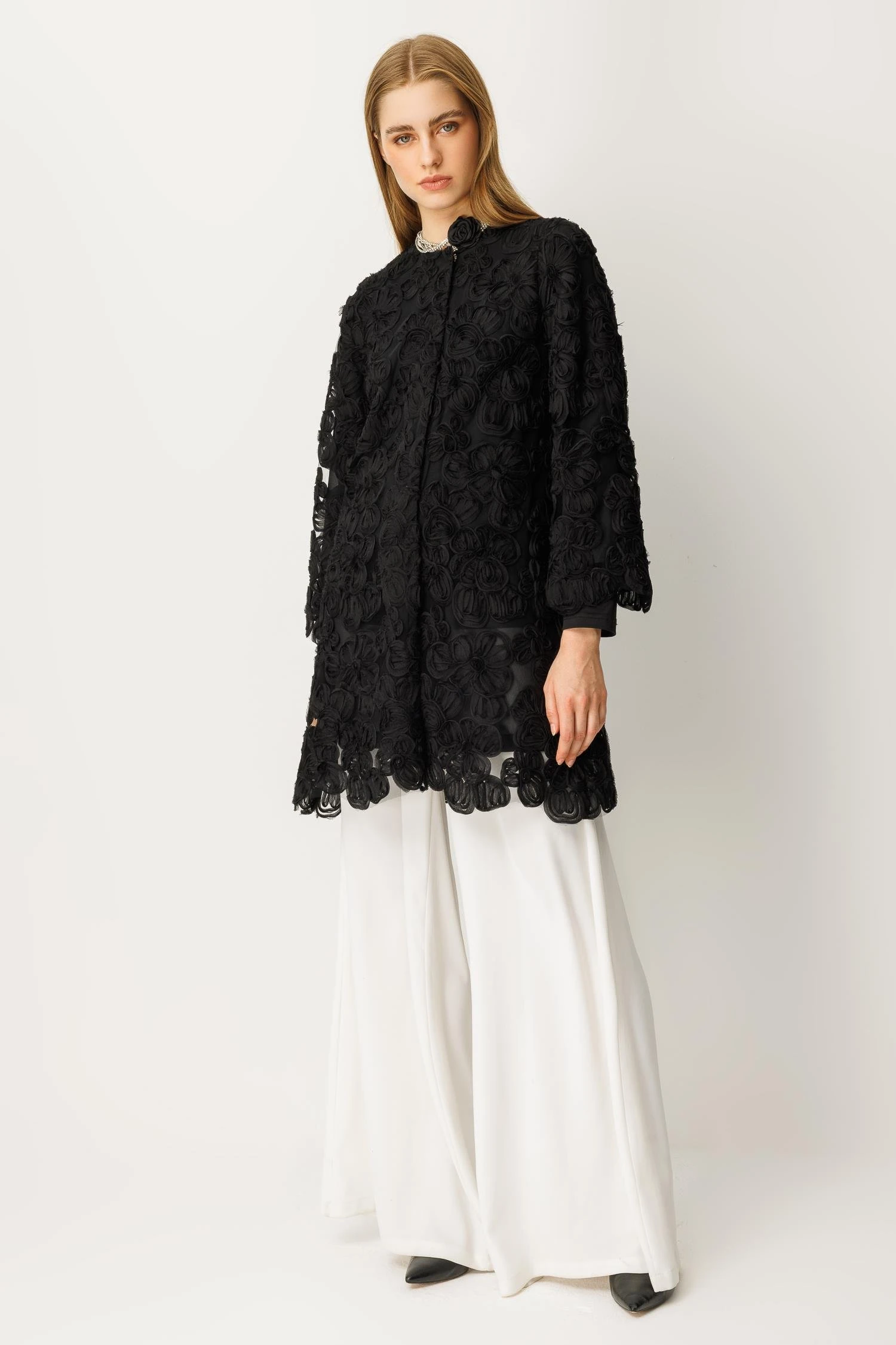 GHİSA Gül İşlemeli Kısa Ceket