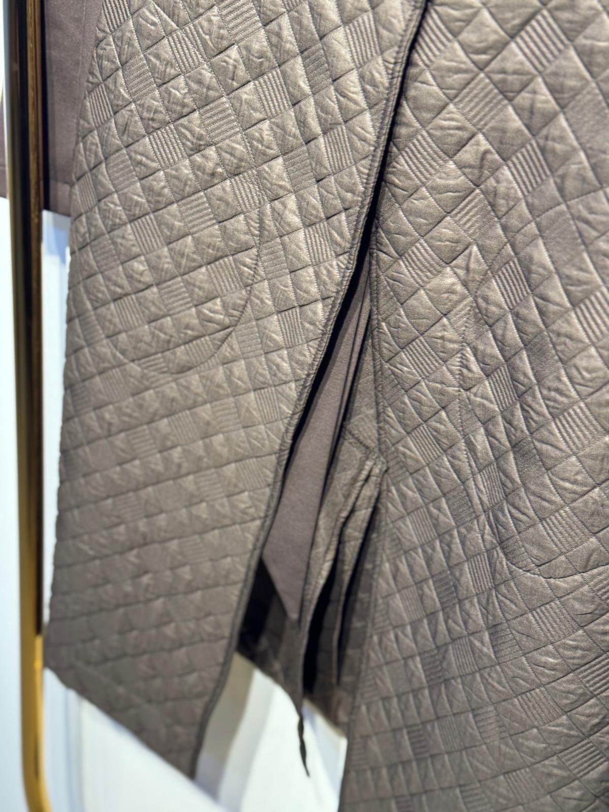 NUSS Kruvaze Tip Kabartma Kumaş Kap