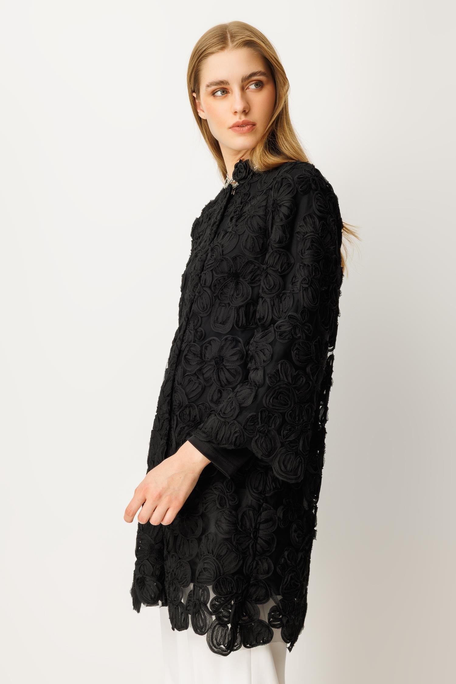 GHİSA Gül İşlemeli Kısa Ceket