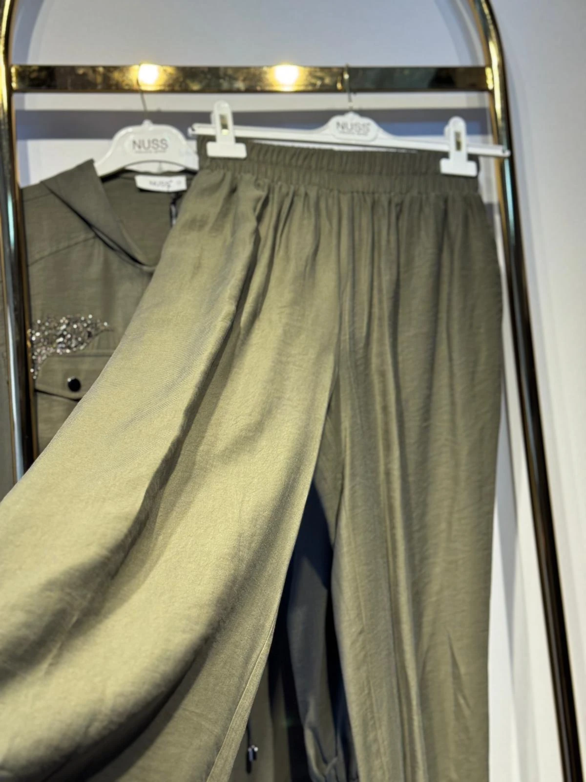 NUSS Göğüs Boncuk İşlemeli Kapşonlu Ceket Pantolon Takım