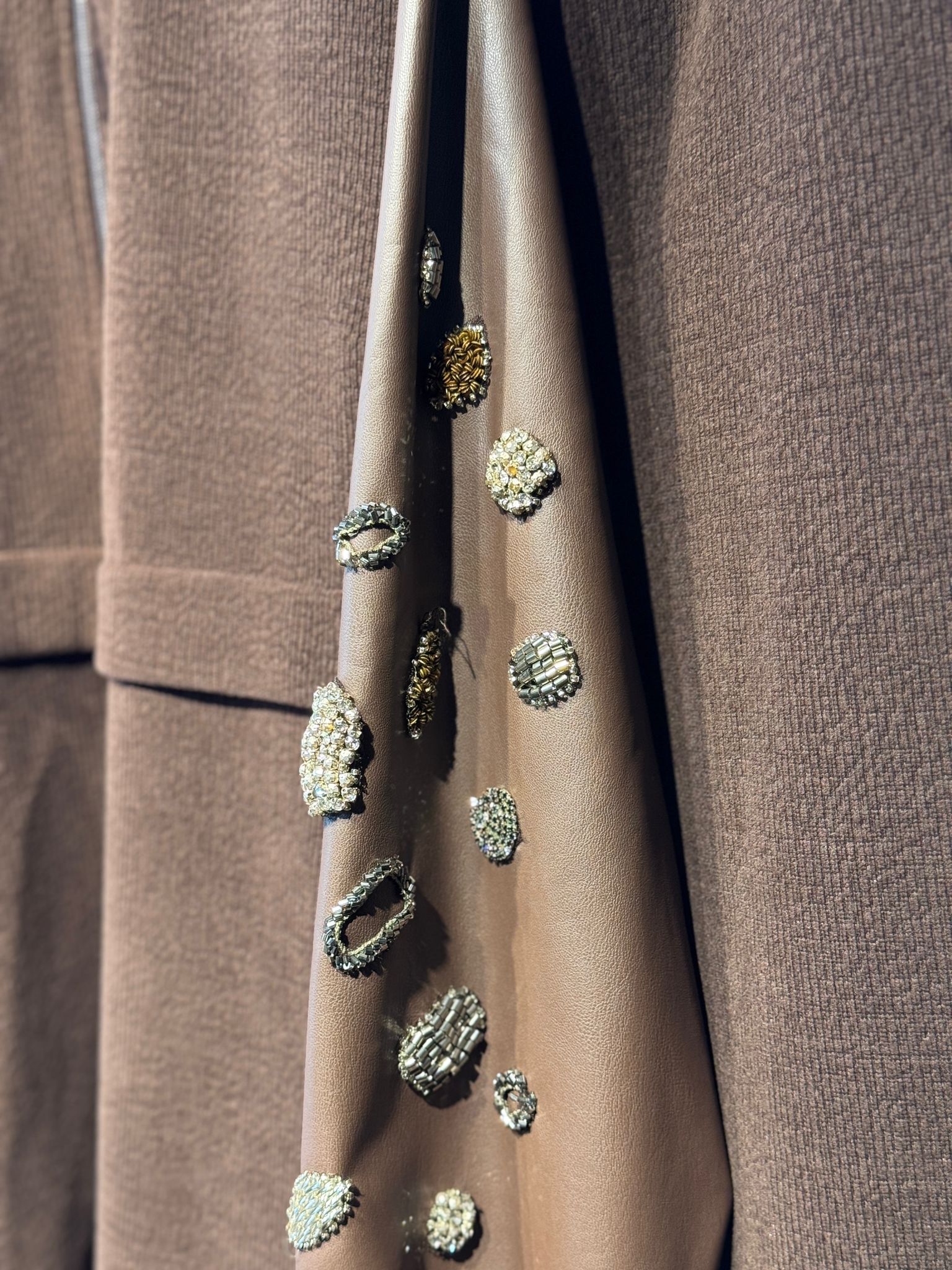 FUAT GÜRSEN Triko Mx Suni Deri Önden Fermuarlı Ceket Pantolon Takım