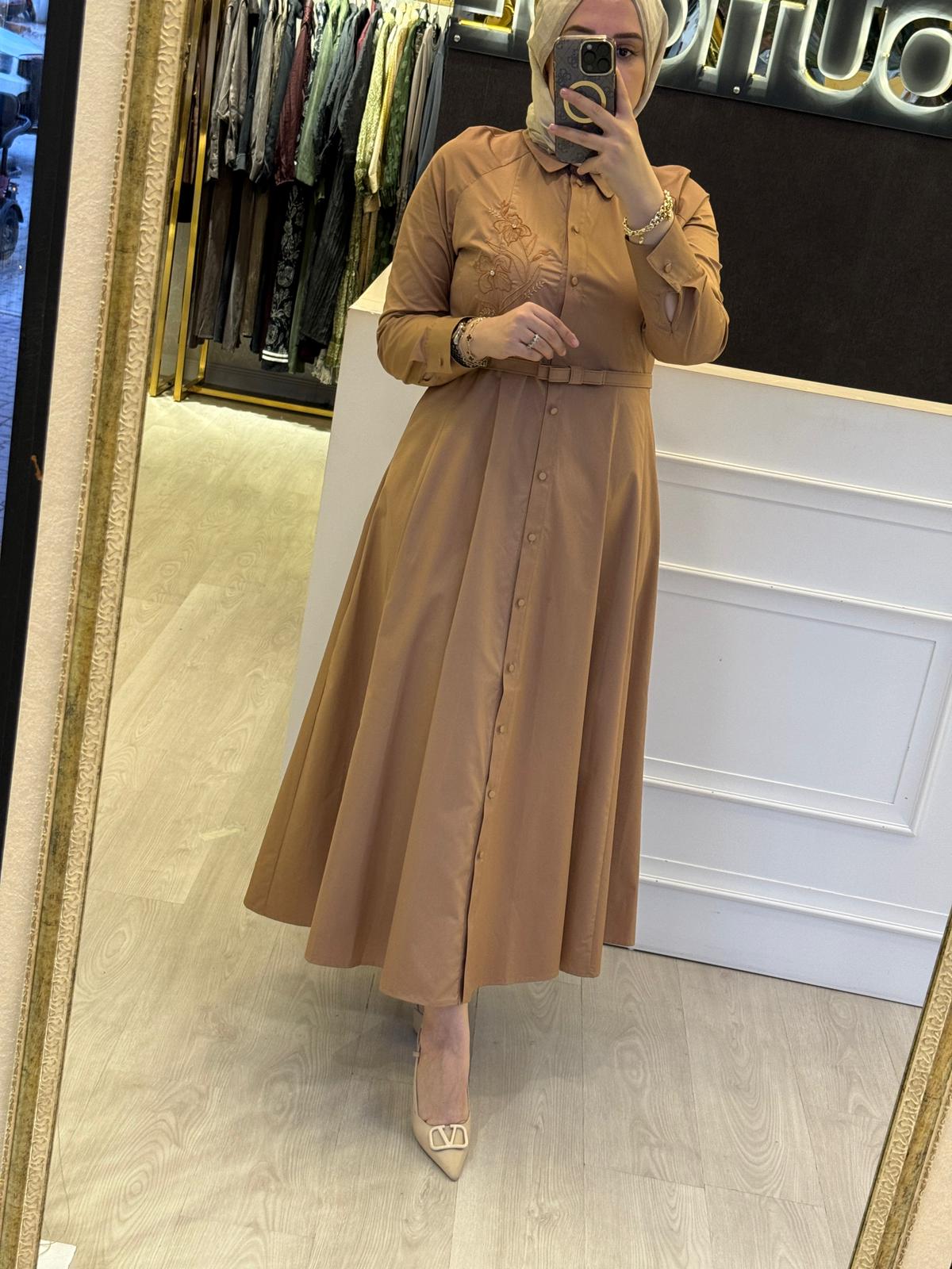 LİSA EXCLUSİVE Göğüs Nakış İşlemeli Gömlek Tip Uzun Elbise