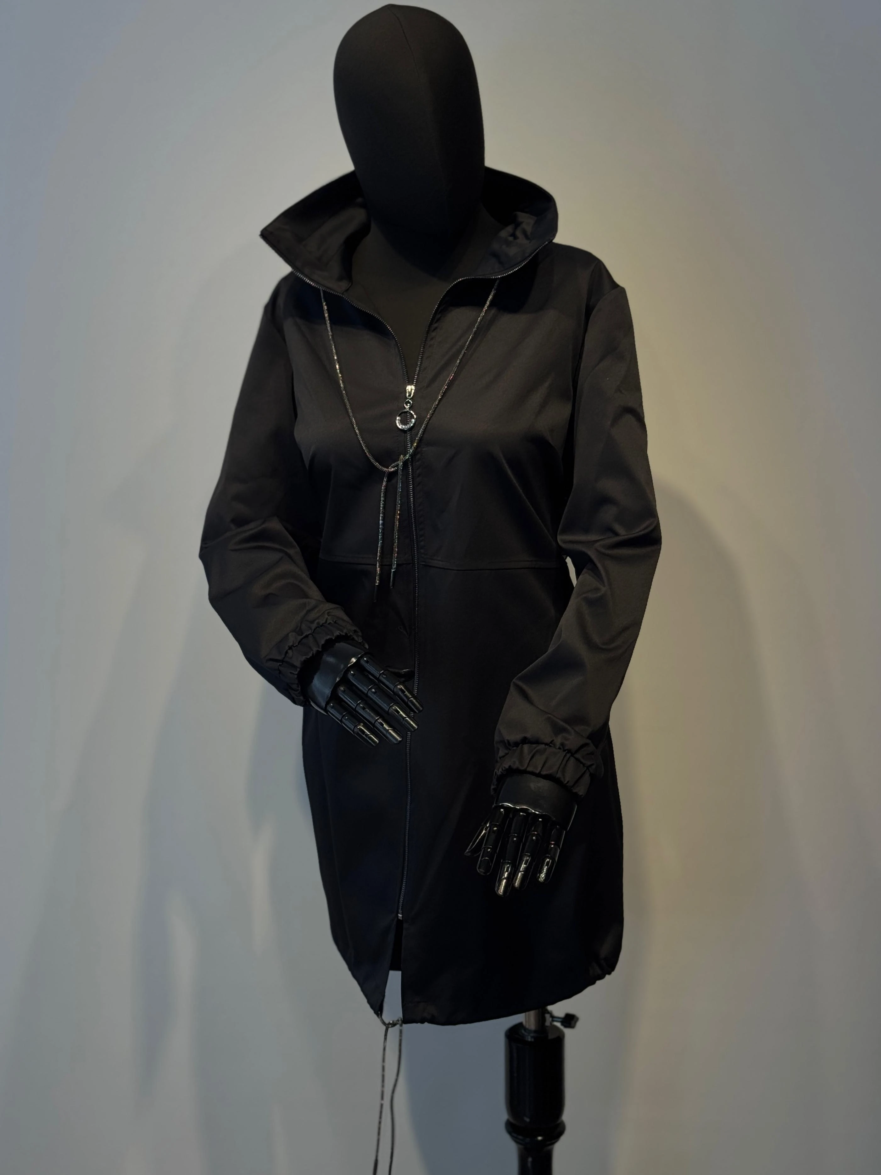 FUAT GÜRSEN Önden Fermuarlı Arka Nakış ve Leopar Detaylı Kap