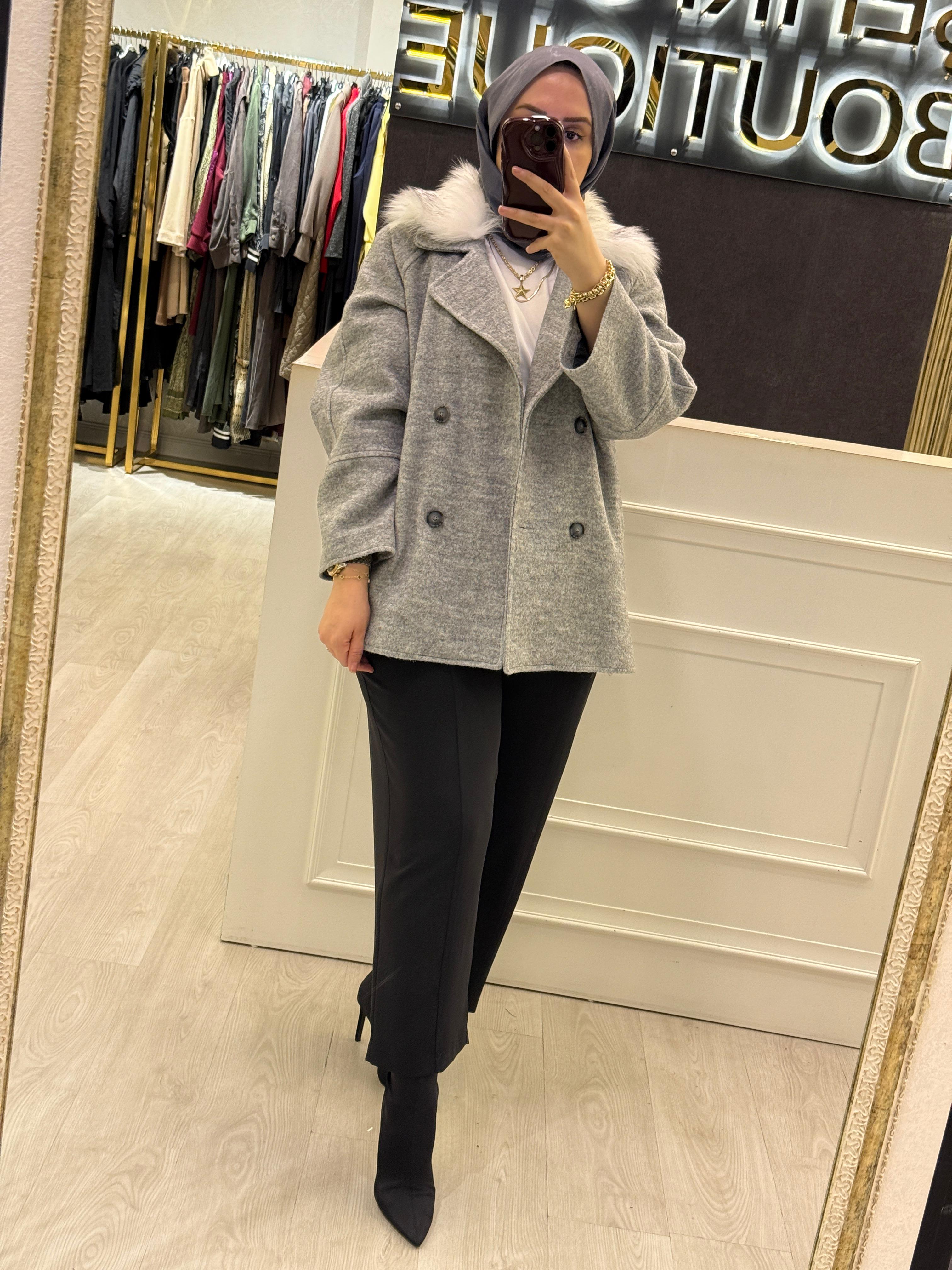 LİSA EXCLUSİVE Kürklü Kaşe Kaban