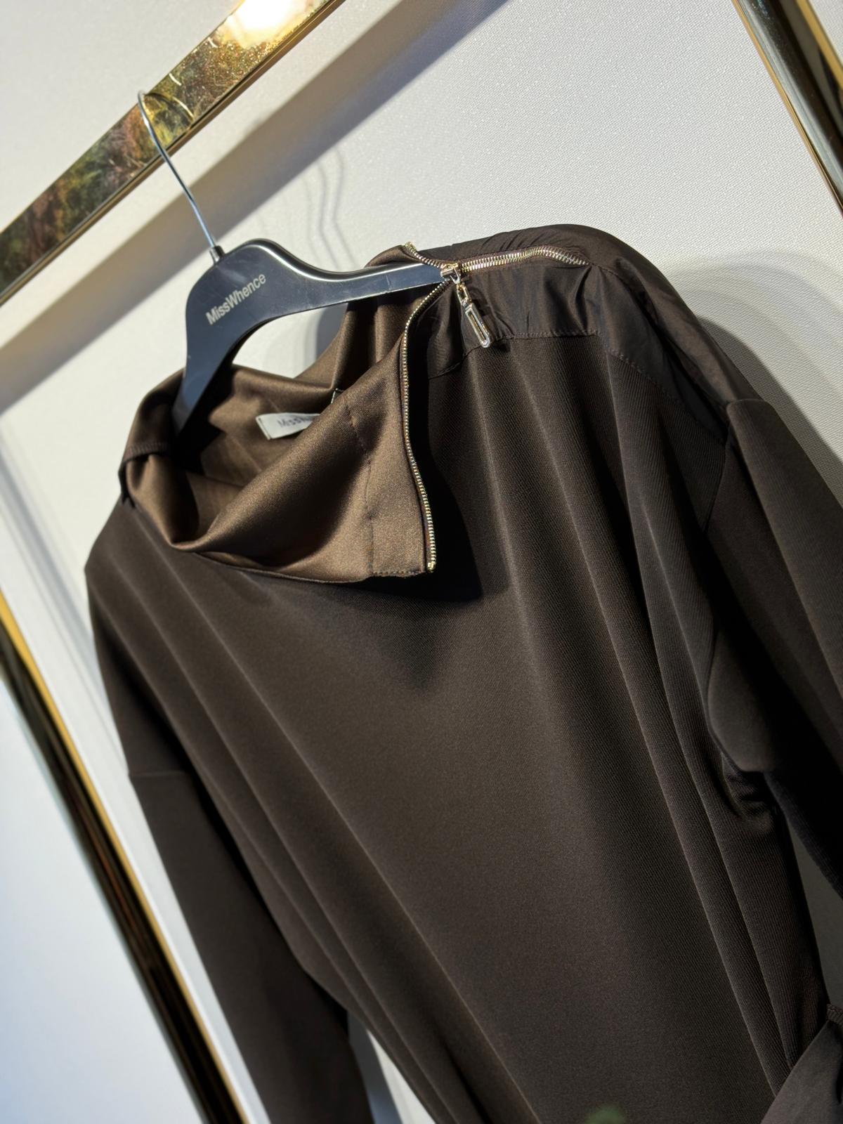 MİSSWHENCE 38822 Gold Fermuar Detaylı Özel Yaka Tasarım Belden Bağlamalı Uzun Viskon Elbise