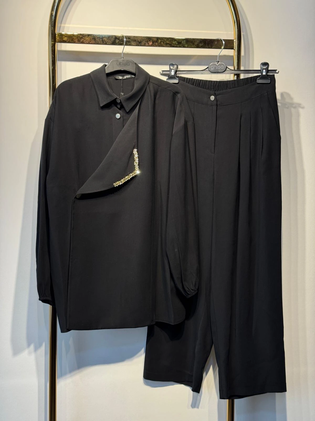 GHİSA Özel Tasarım Pırlanta Taş İşlemeli Gömlek Pliseli Rahat Pantolon Takım