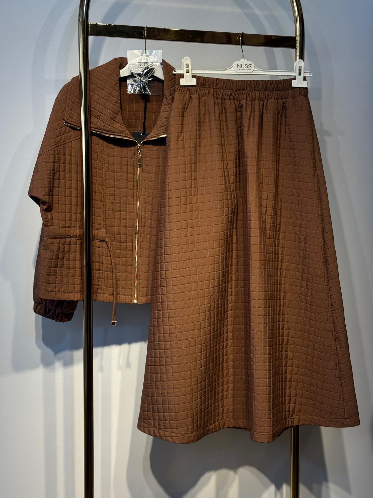 NUSS Kabartma Kumaş Ceket Etek Takım