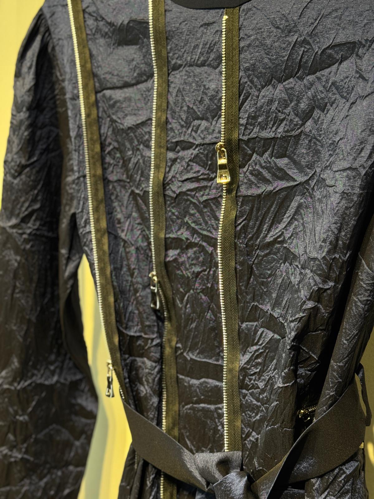 MİSSWHENCE 38804 Fermuar Detaylı Kırıştırma Kumaş Belden Bağlamalı Uzun Elbise