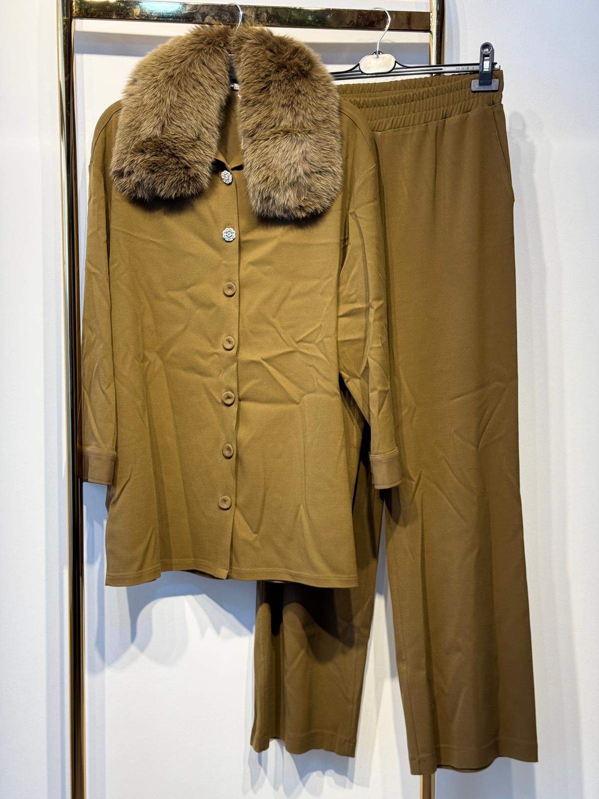 LİSA EXCLUSİVE Tasarım Düğmeli Örme Kumaş Kürk Detaylı Takım