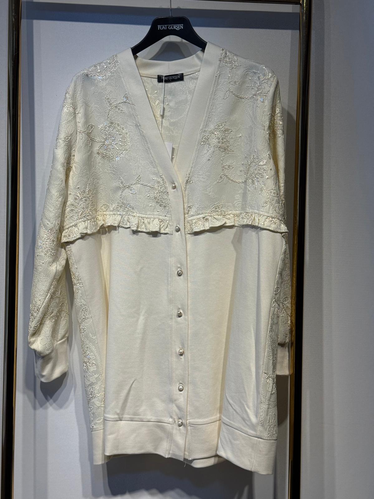 FUAT GÜRSEN Nakış İşlemeli V Yaka Tasarım Kap