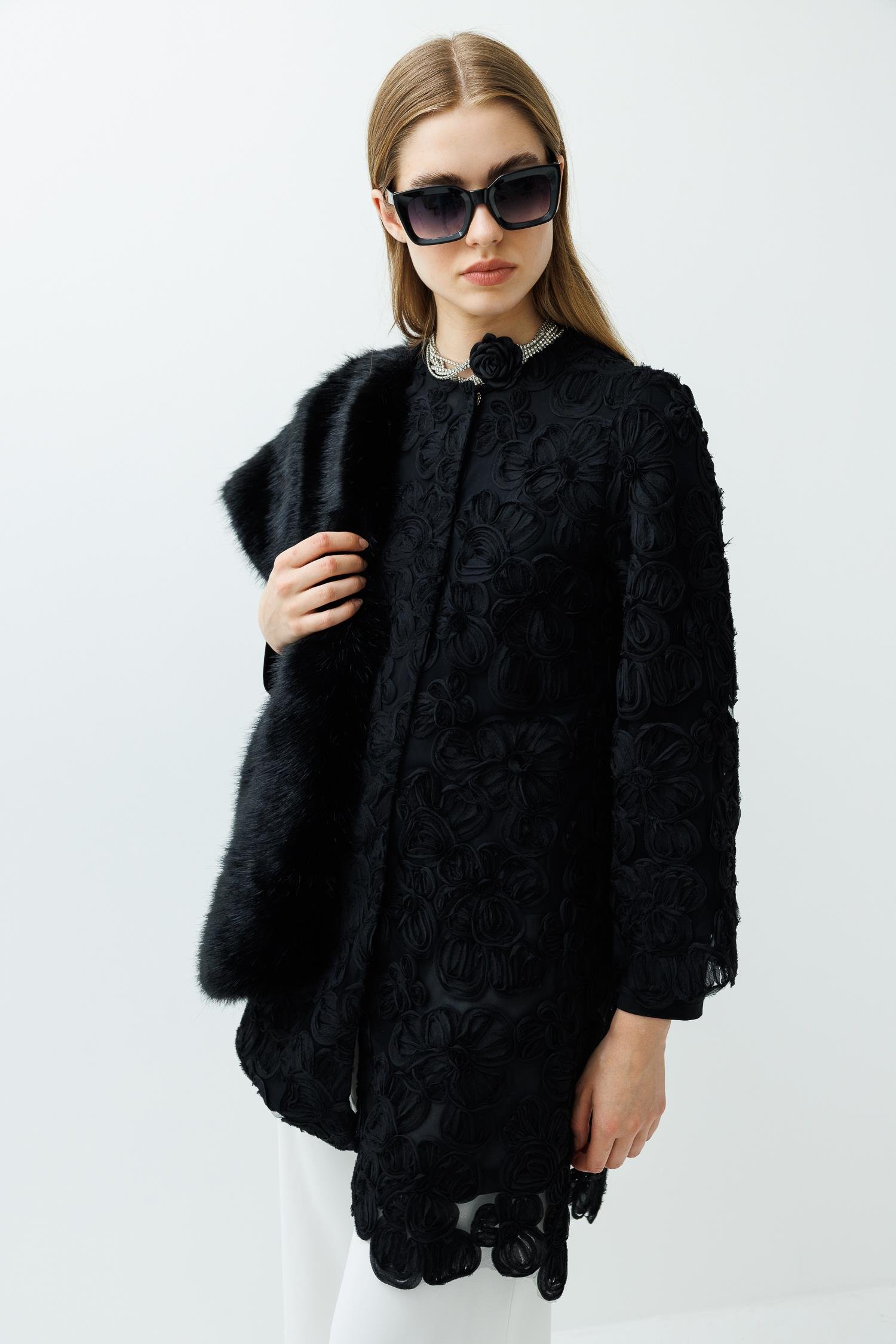 GHİSA Gül İşlemeli Kısa Ceket