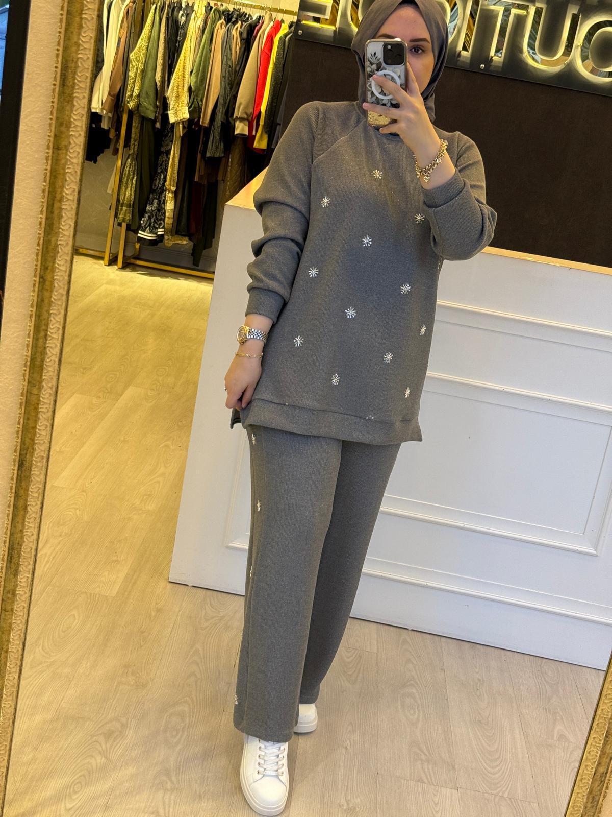 FUAT GÜRSEN Parla İplik İşlemeli Payet Detaylı Rahat Triko Tunik - Pantolon Takım