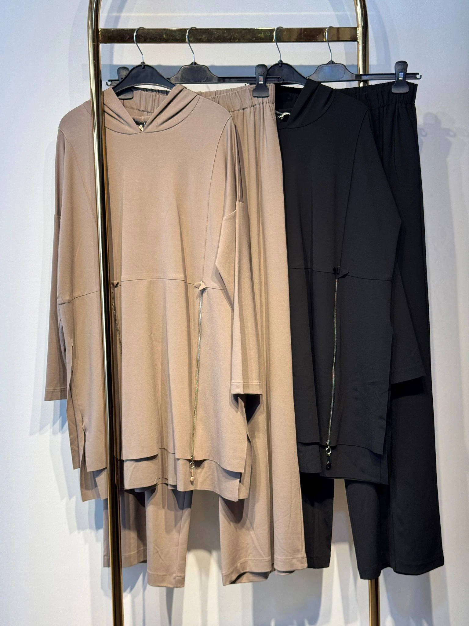 CEREMONY Önden Çift Fermuarlı Kapşonlu Pantolonlu Takım