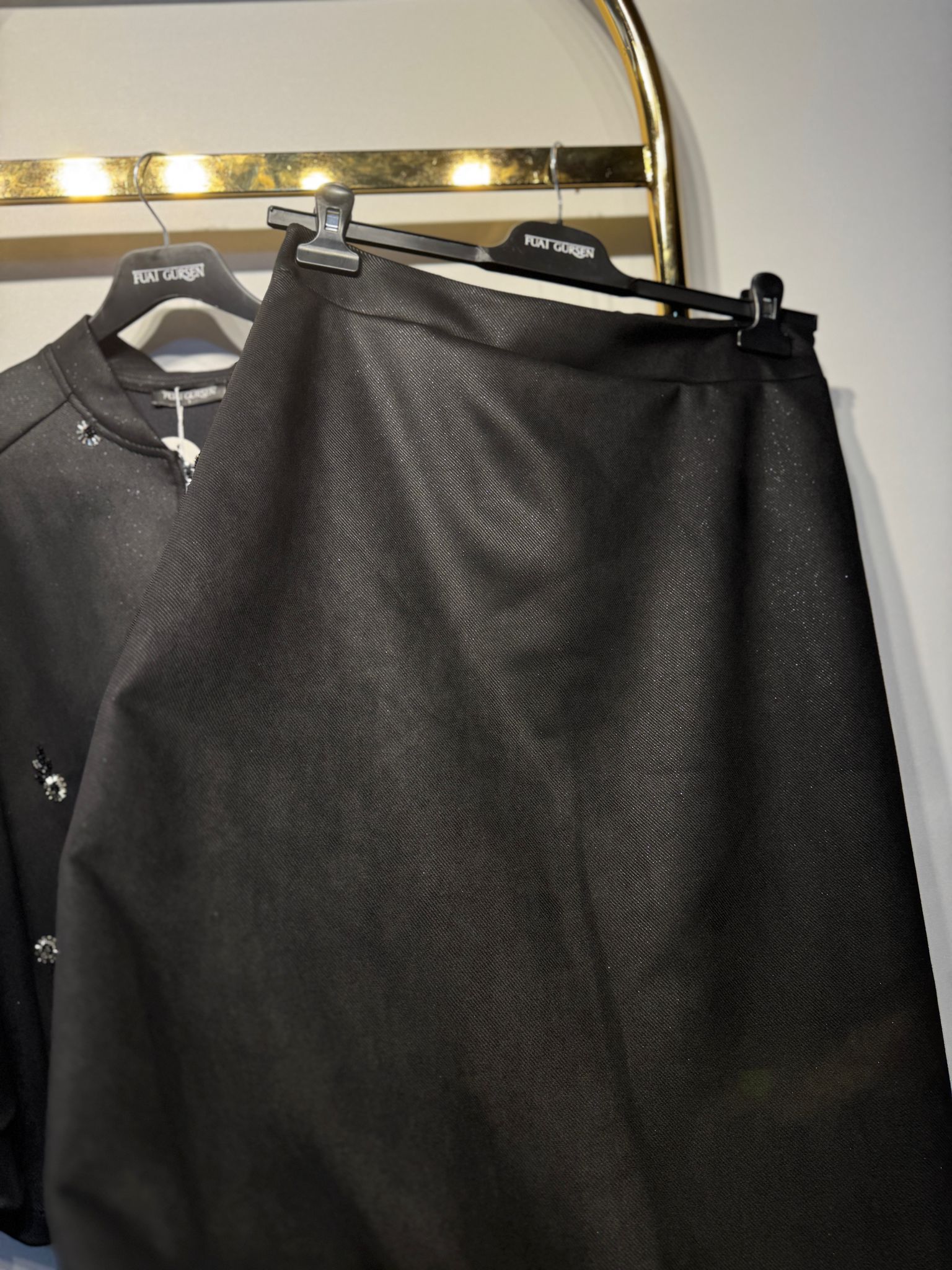 FUAT GÜRSEN Taş İşlemeli Özel Kumaş Bumber Ceket - Etek Takım 4615