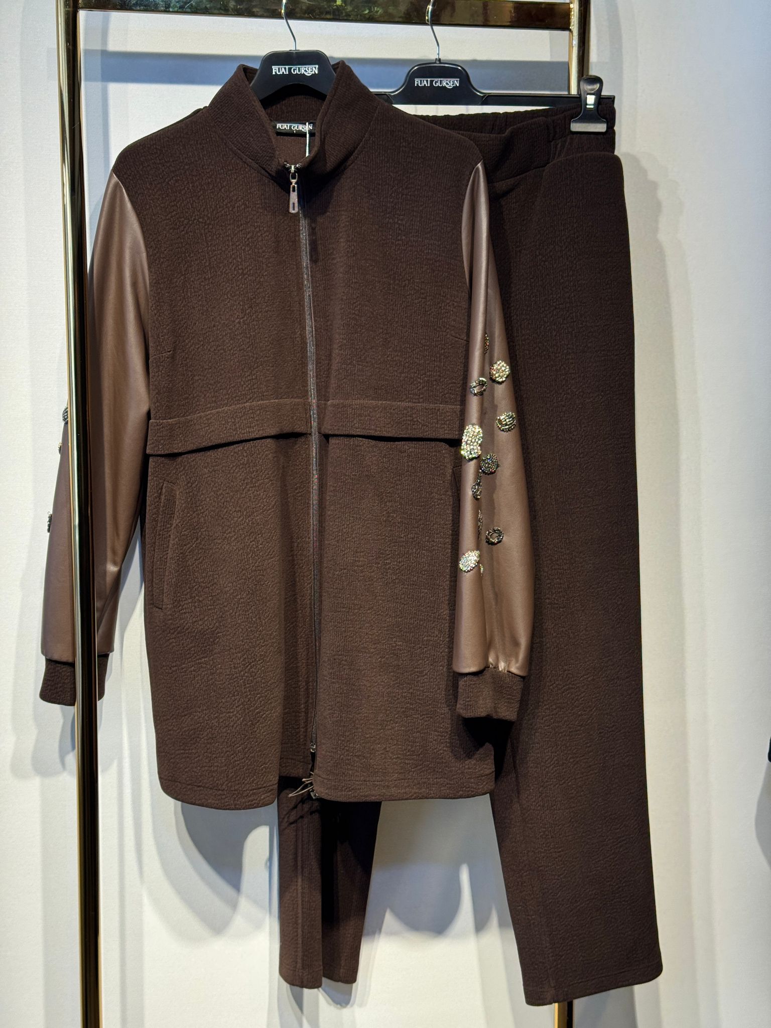 FUAT GÜRSEN Triko Mx Suni Deri Önden Fermuarlı Ceket Pantolon Takım