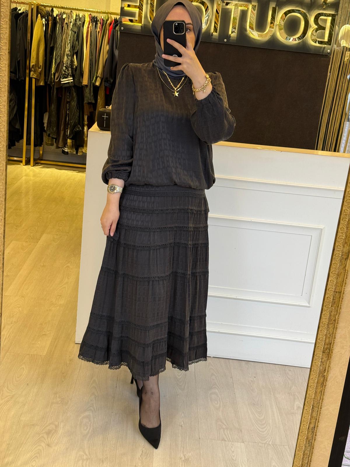 MİSSWHENCE 38025 İpek Cupra Tunik Güpürlü Etek Takım