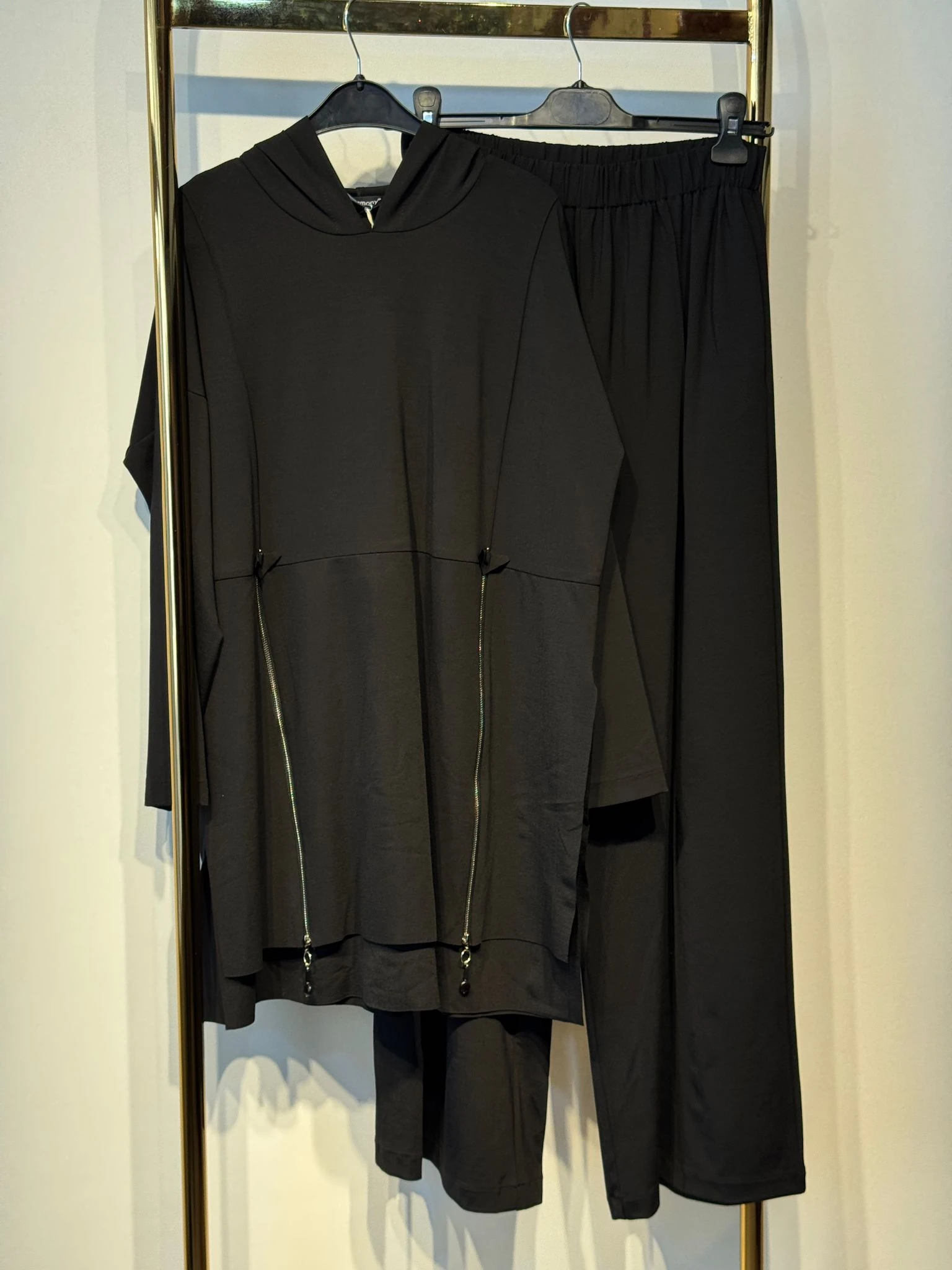 CEREMONY Önden Çift Fermuarlı Kapşonlu Pantolonlu Takım