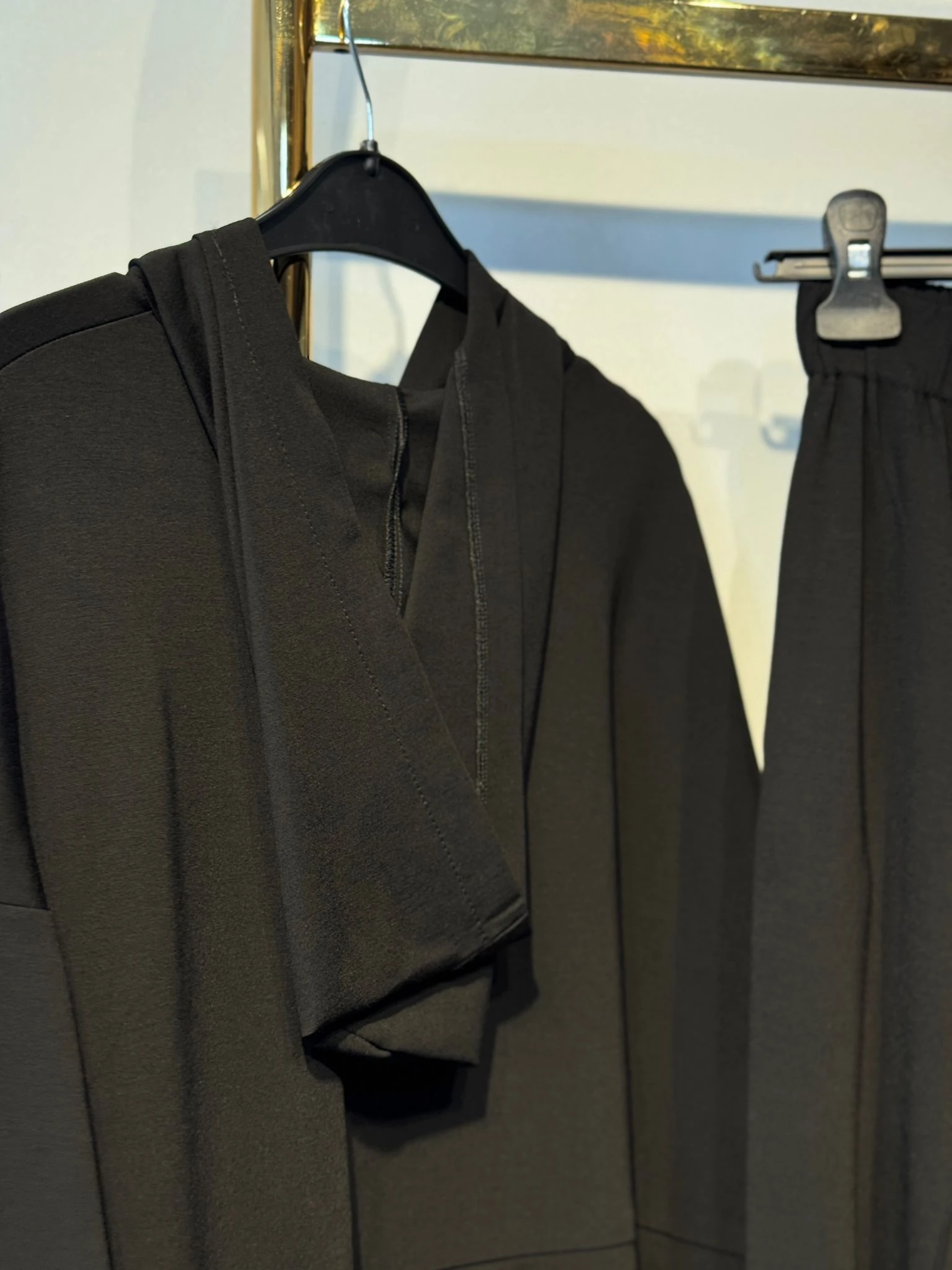 CEREMONY Önden Çift Fermuarlı Kapşonlu Pantolonlu Takım