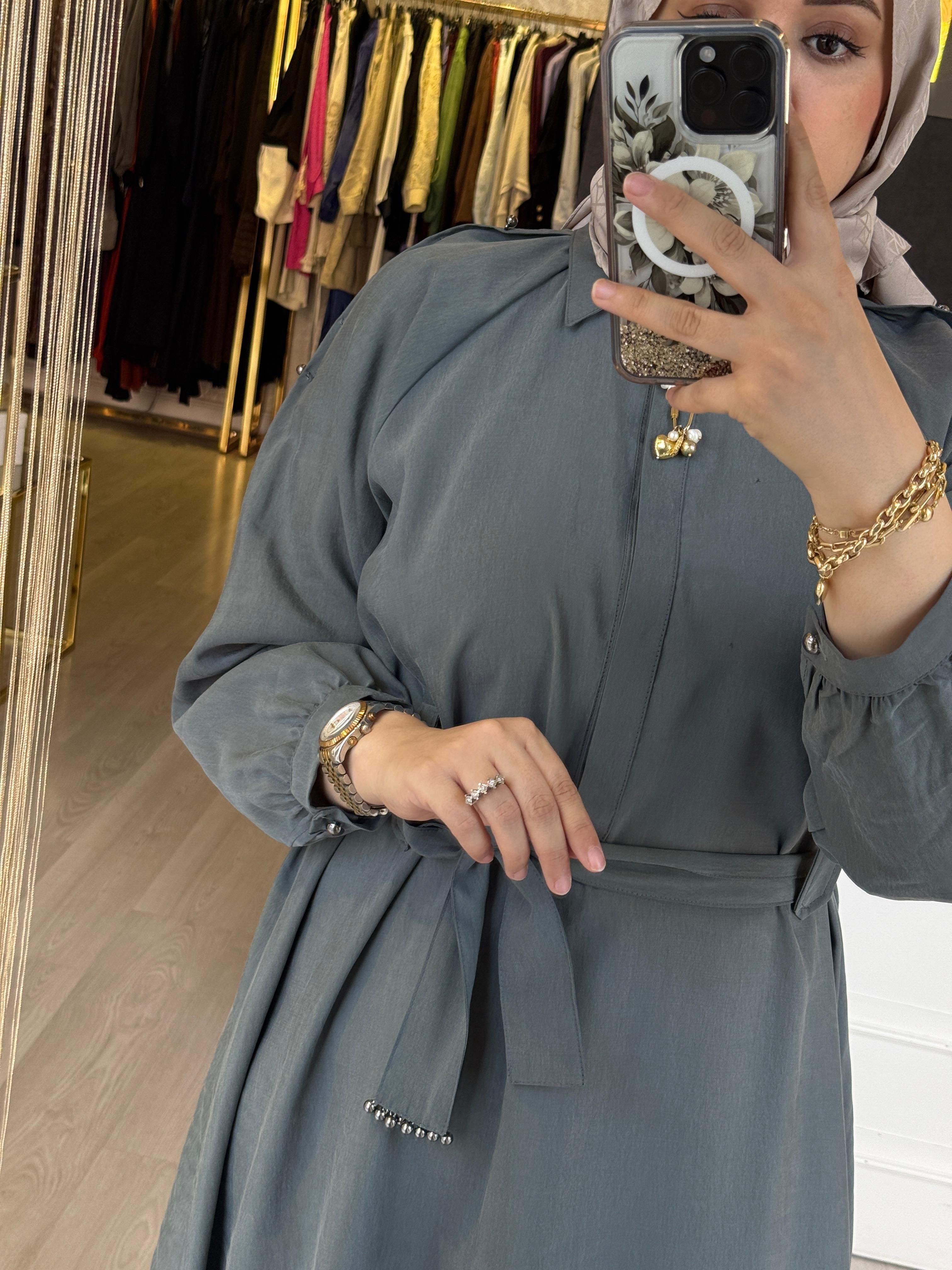 LİSA EXCLUSİVE Omuz Top Taş Detaylı Gizli Düğme Uzun Elbise