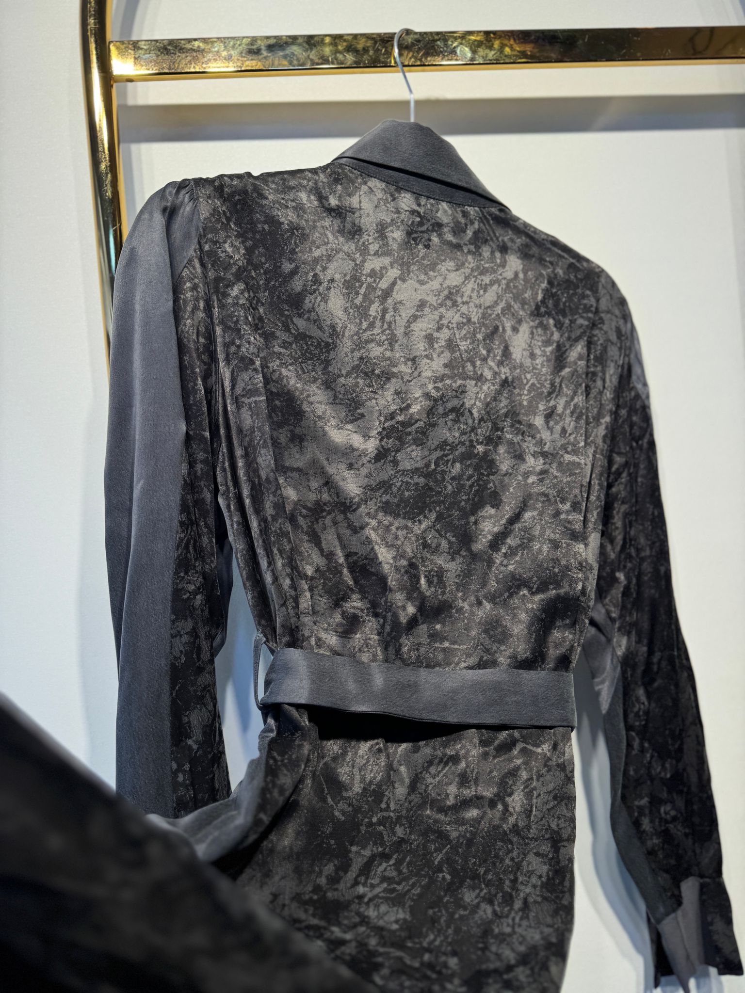 MİSSWHENCE 38827 Gömlek Tip Arkası Desenli İpek Cupra Elbise