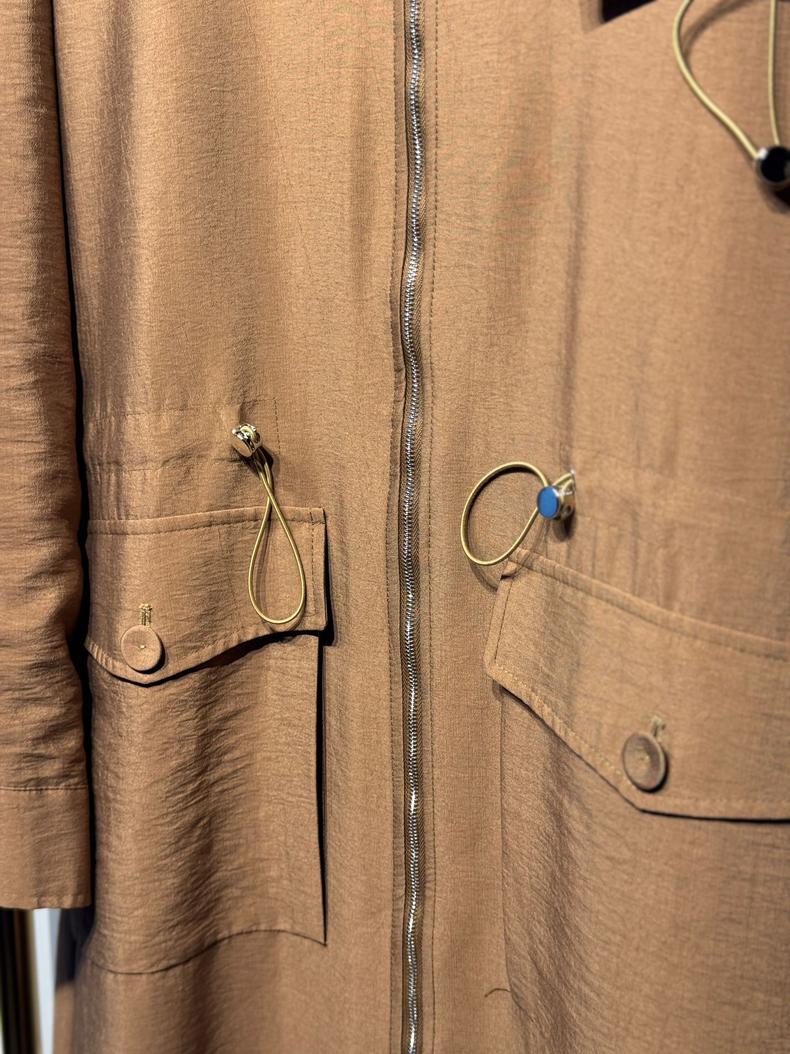 CEREMONY Yanları Çelik Garnili Belden Büzgülü Fermuarlı Dubai Kap