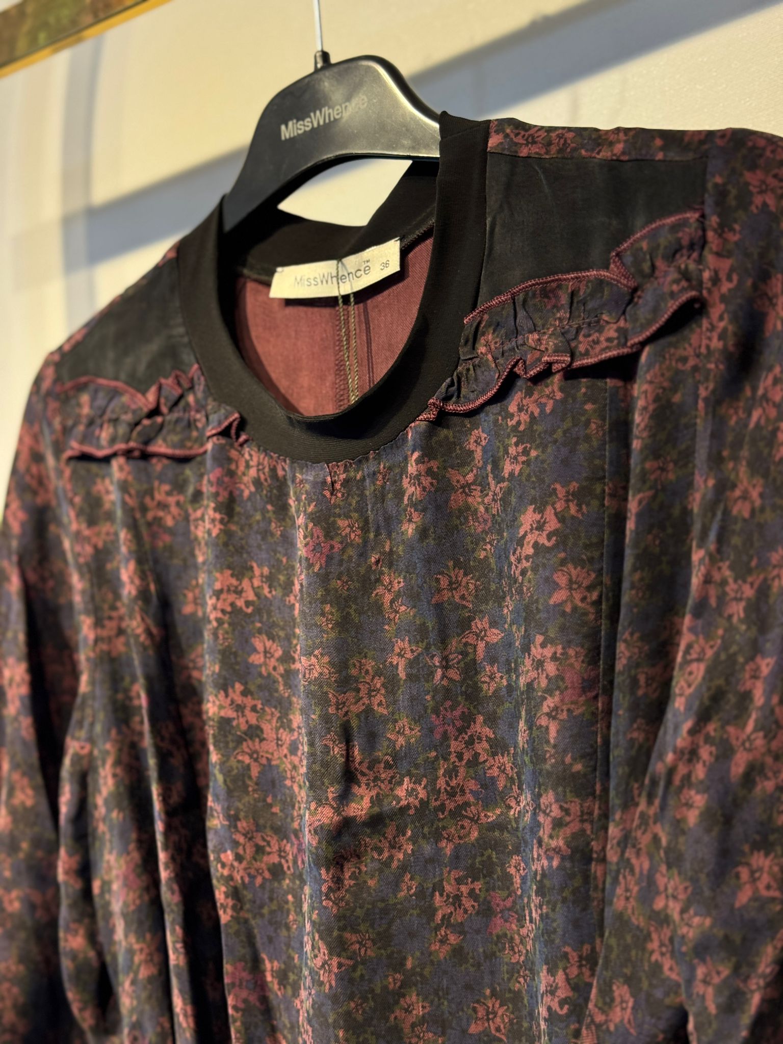 MİSSWHENCE 38829 Desenli Kumaş Belden Bağlamalı Uzun Elbise