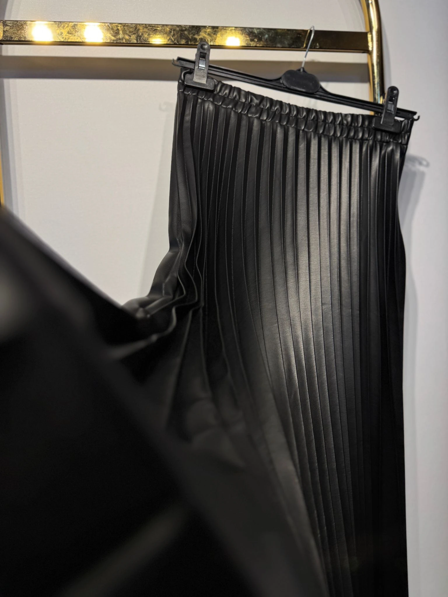 CEREMONY Deri Plisoley Etek