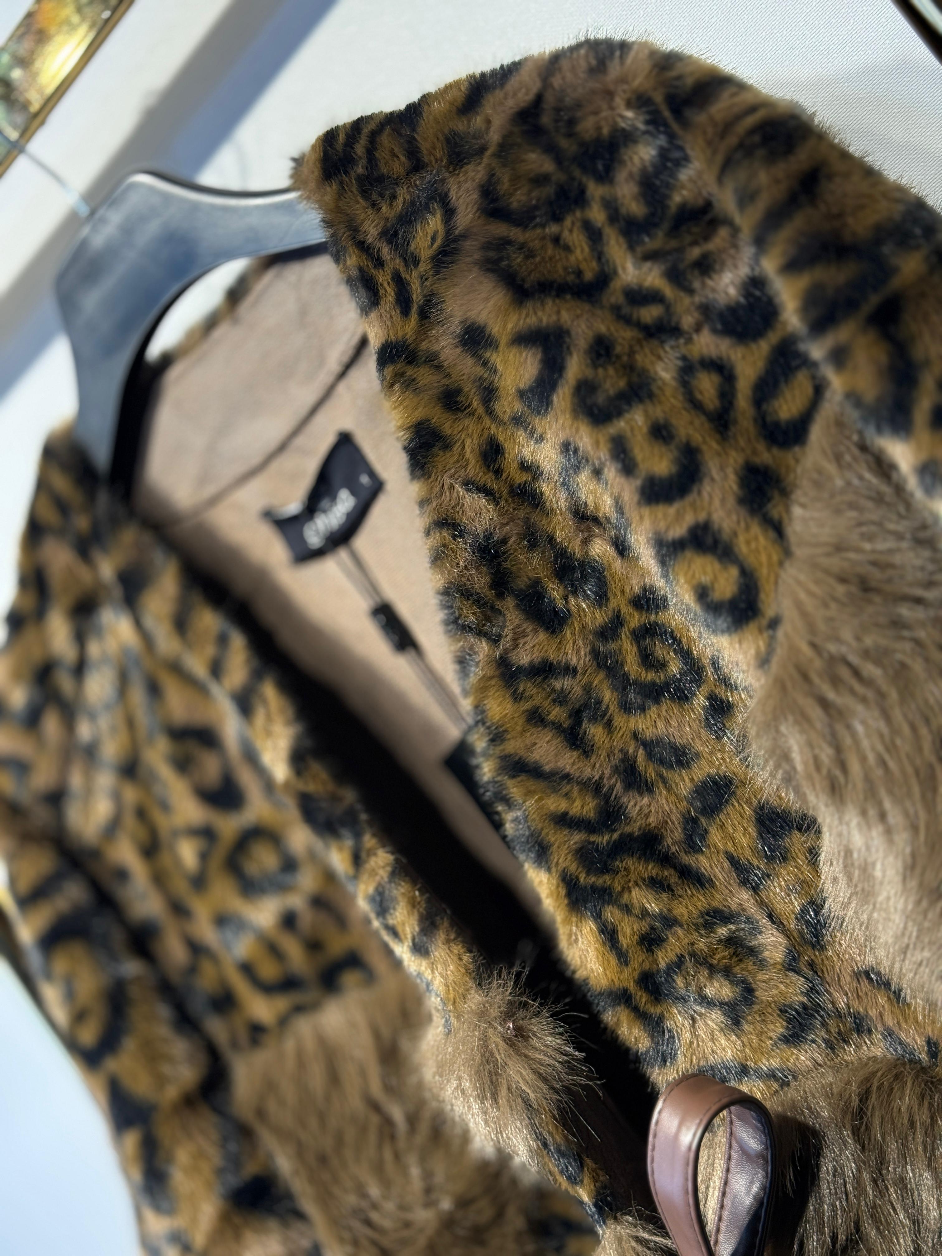 GHİSA Deri Bağlama Detaylı Leopar Desenli Kürk Kaban