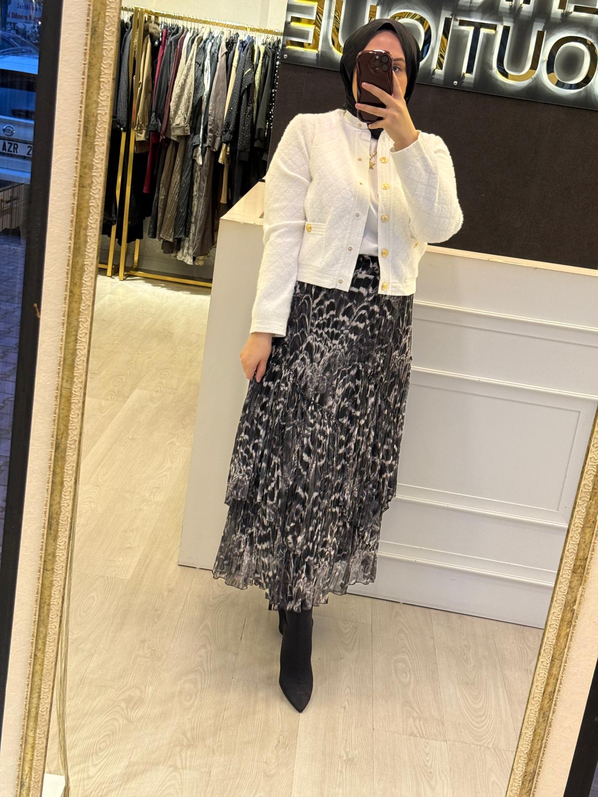 MİSSEMRAMİSS Düğme Detay Midi Triko Hırka