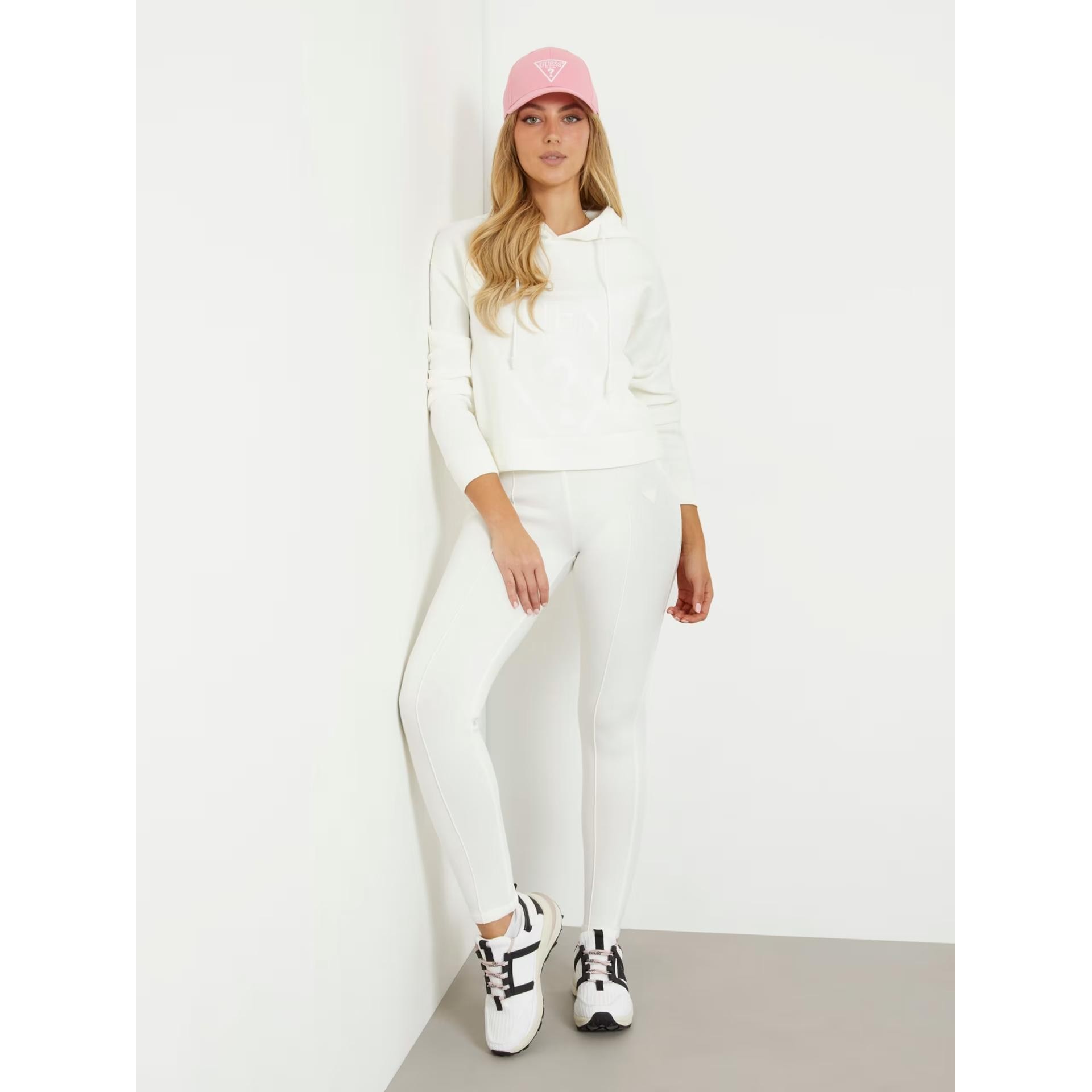 GUESS Önde üçgen logolu scuba sweatshirt