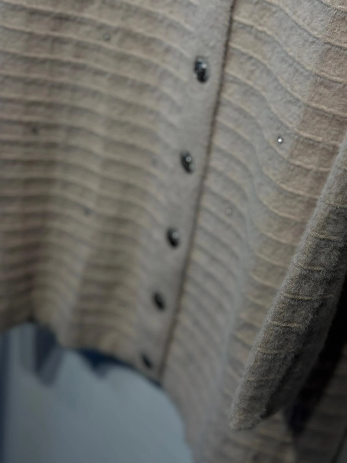 NUSS Çizgi Kademe İşlemeli Pırlanta Detaylı Angora Hırka